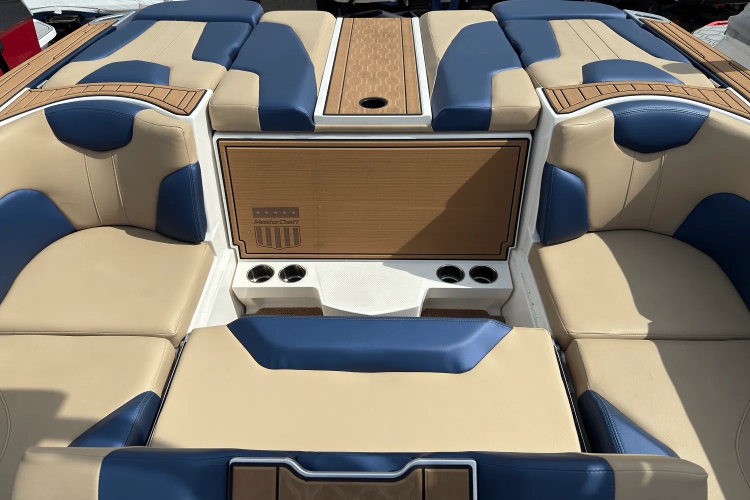 2022 Mastercraft XT23 Image Thumbnail #16