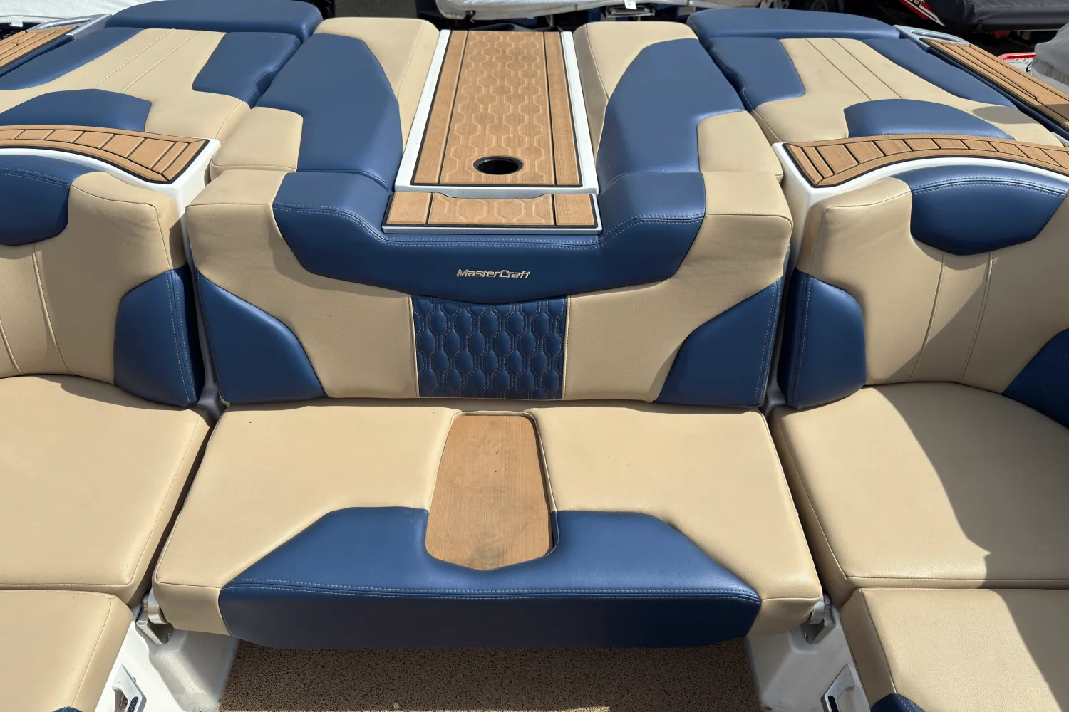 2022 Mastercraft XT23 Image Thumbnail #19