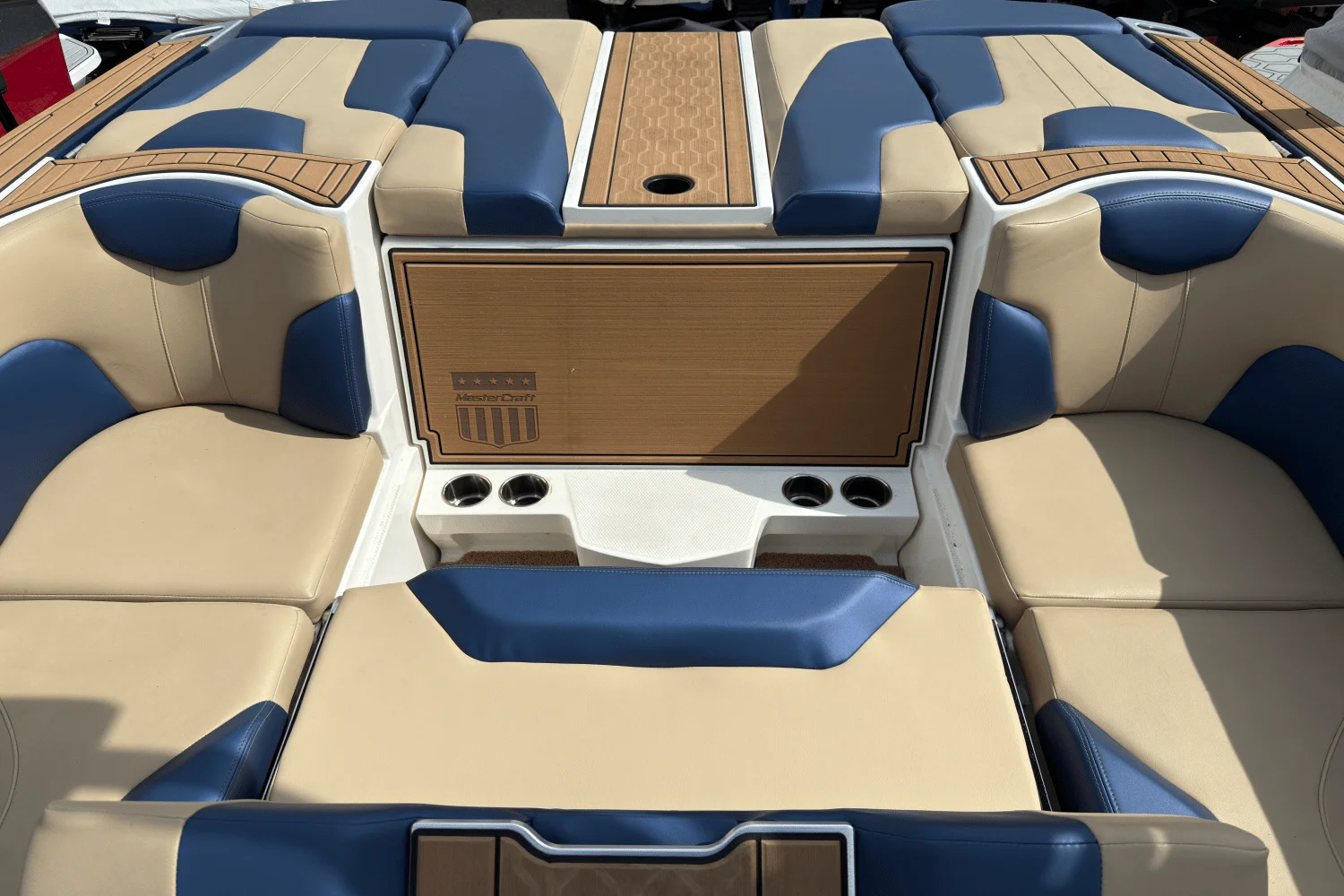 2022 Mastercraft XT23 Image Thumbnail #16