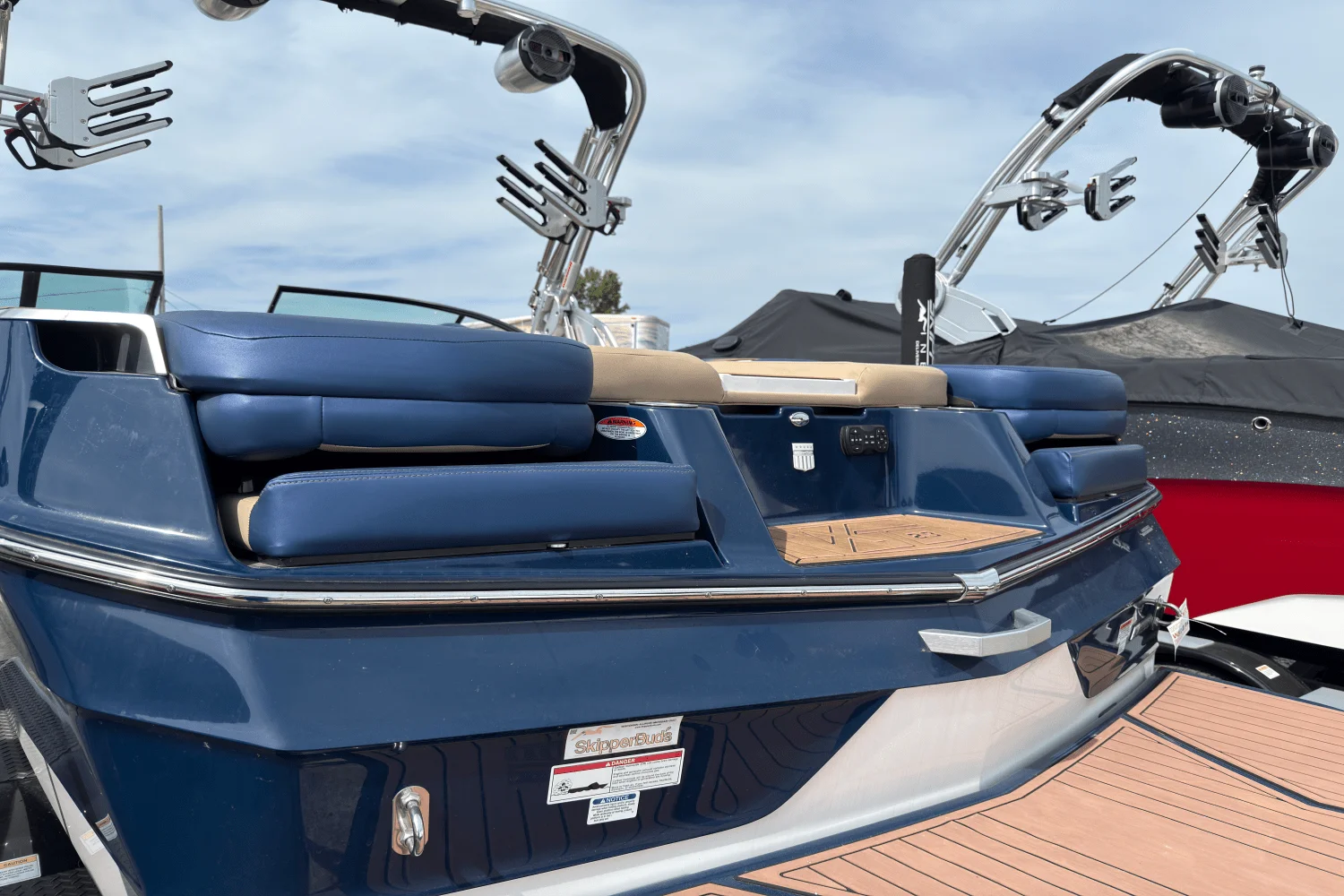 2022 Mastercraft XT23 Image Thumbnail #3