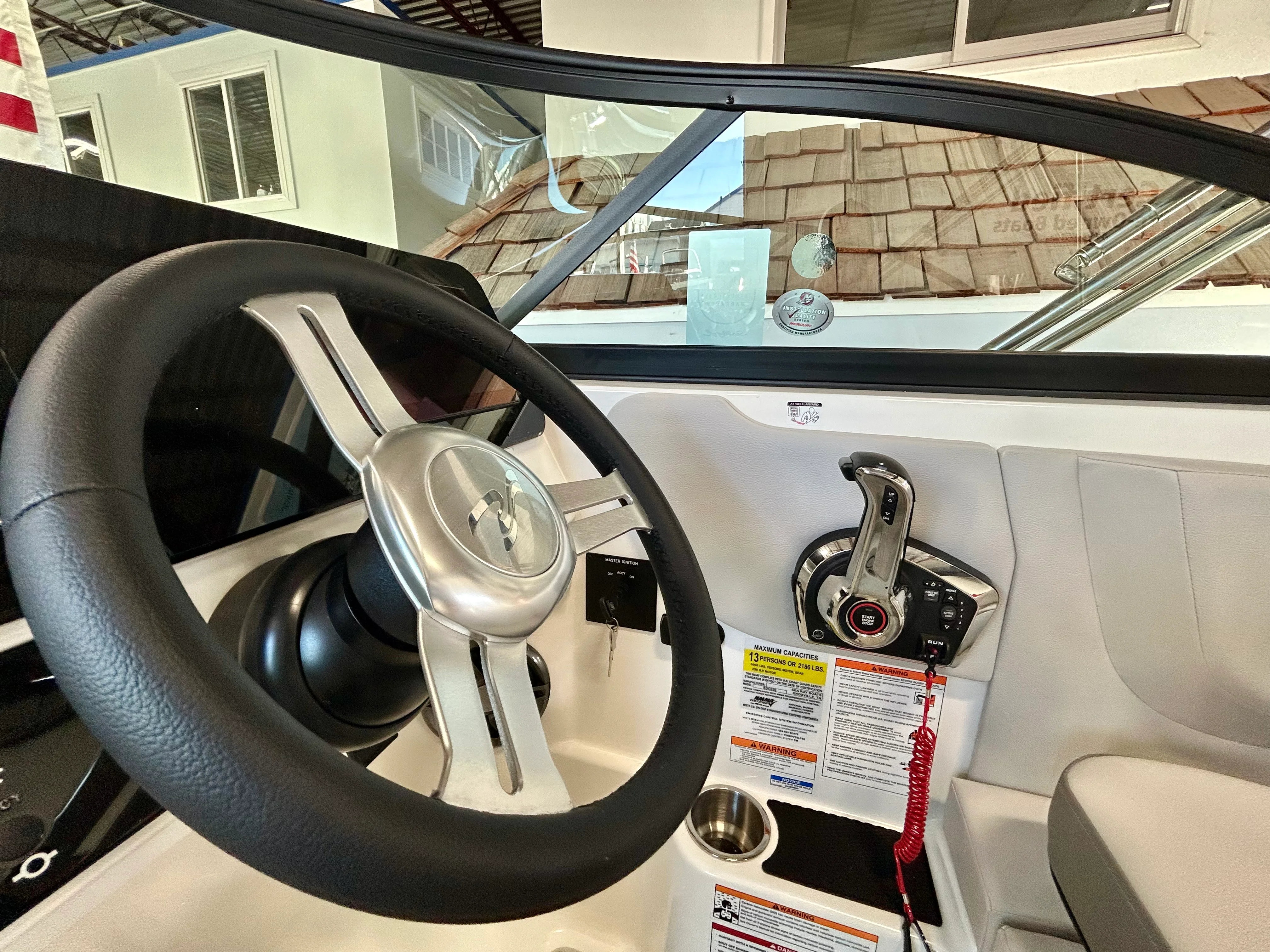 2026 Sea Ray SDX 230 Outboard Image Thumbnail #19