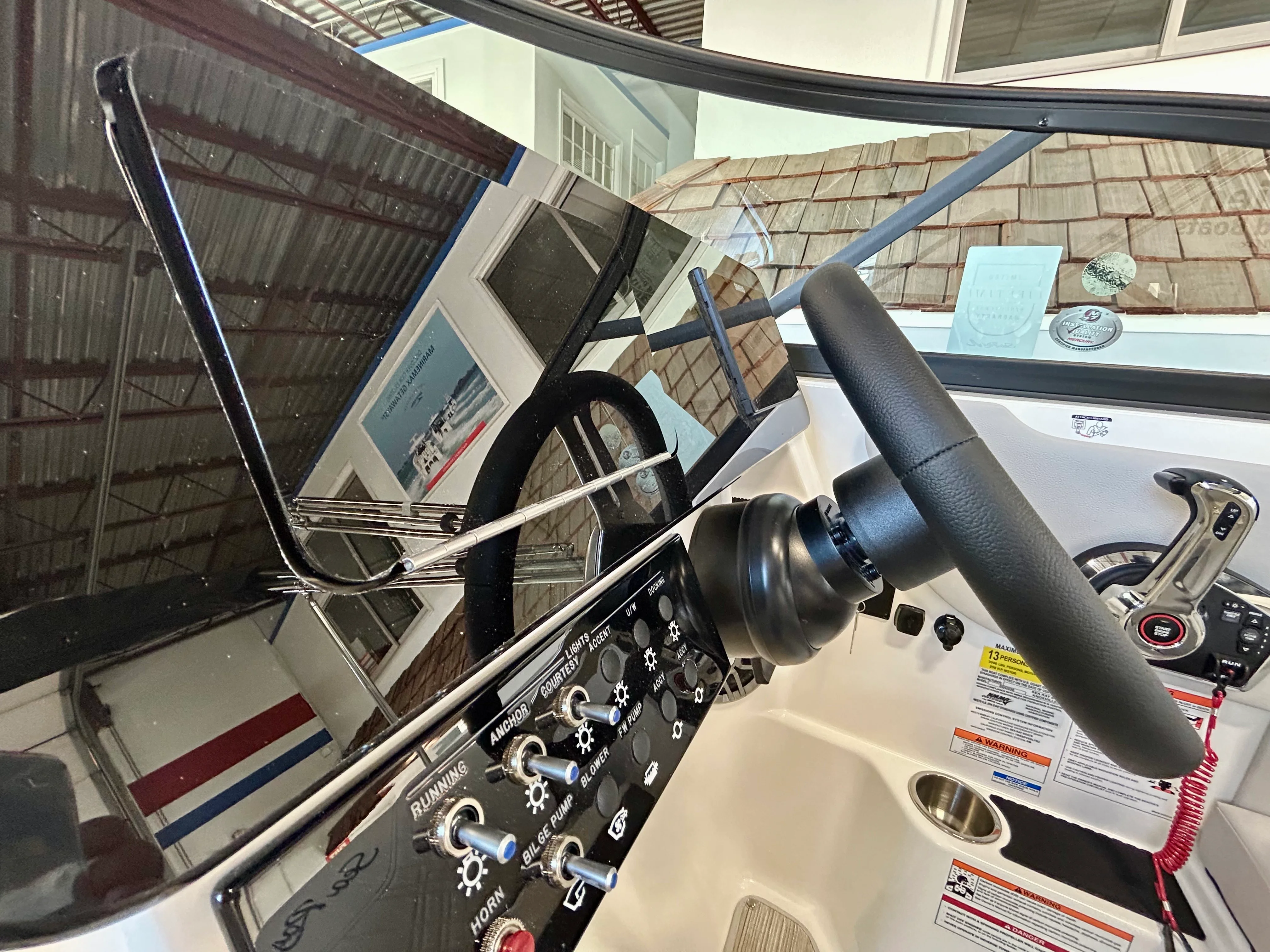 2026 Sea Ray SDX 230 Outboard Image Thumbnail #18