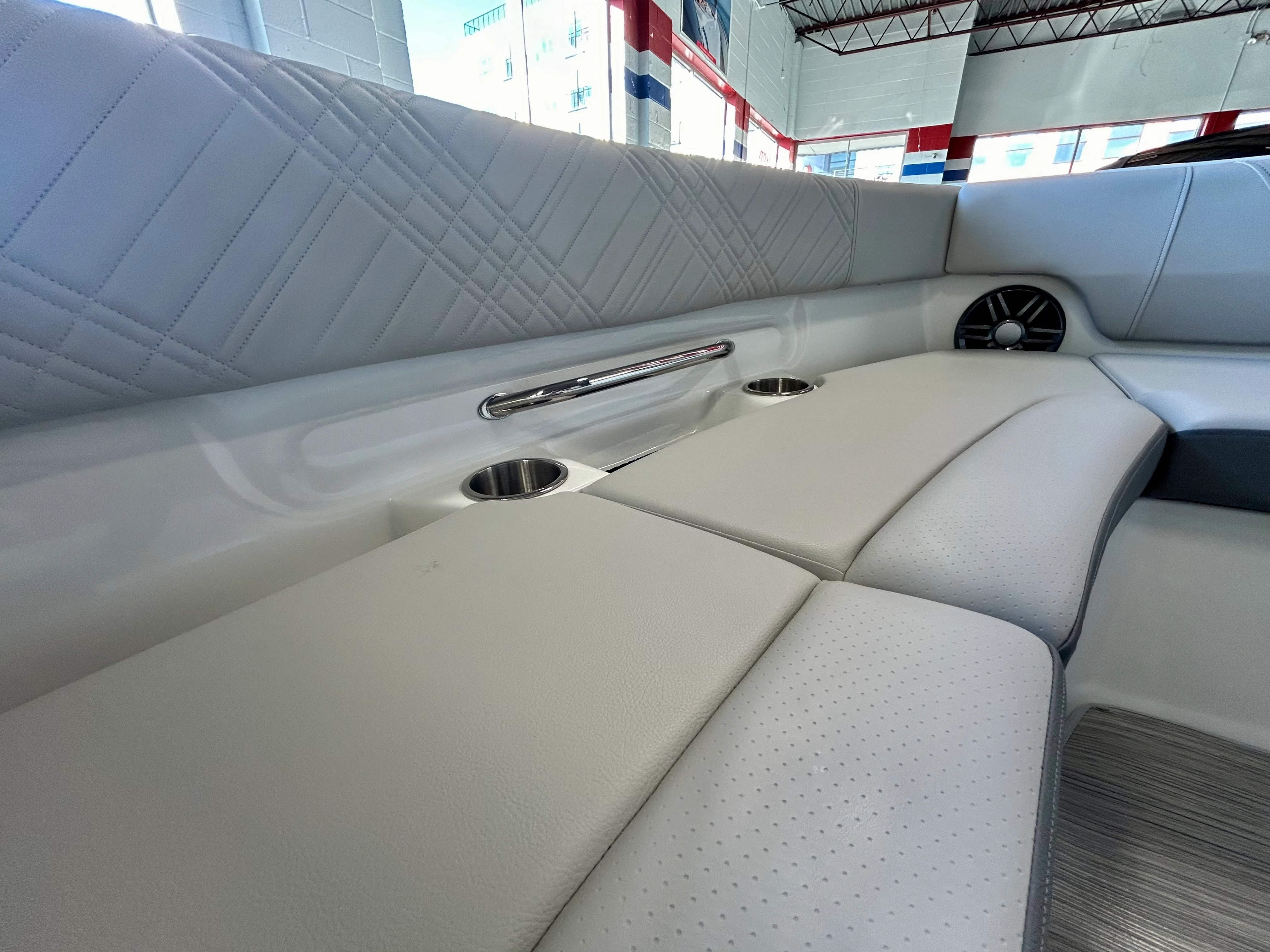 2026 Sea Ray SDX 230 Outboard Image Thumbnail #34