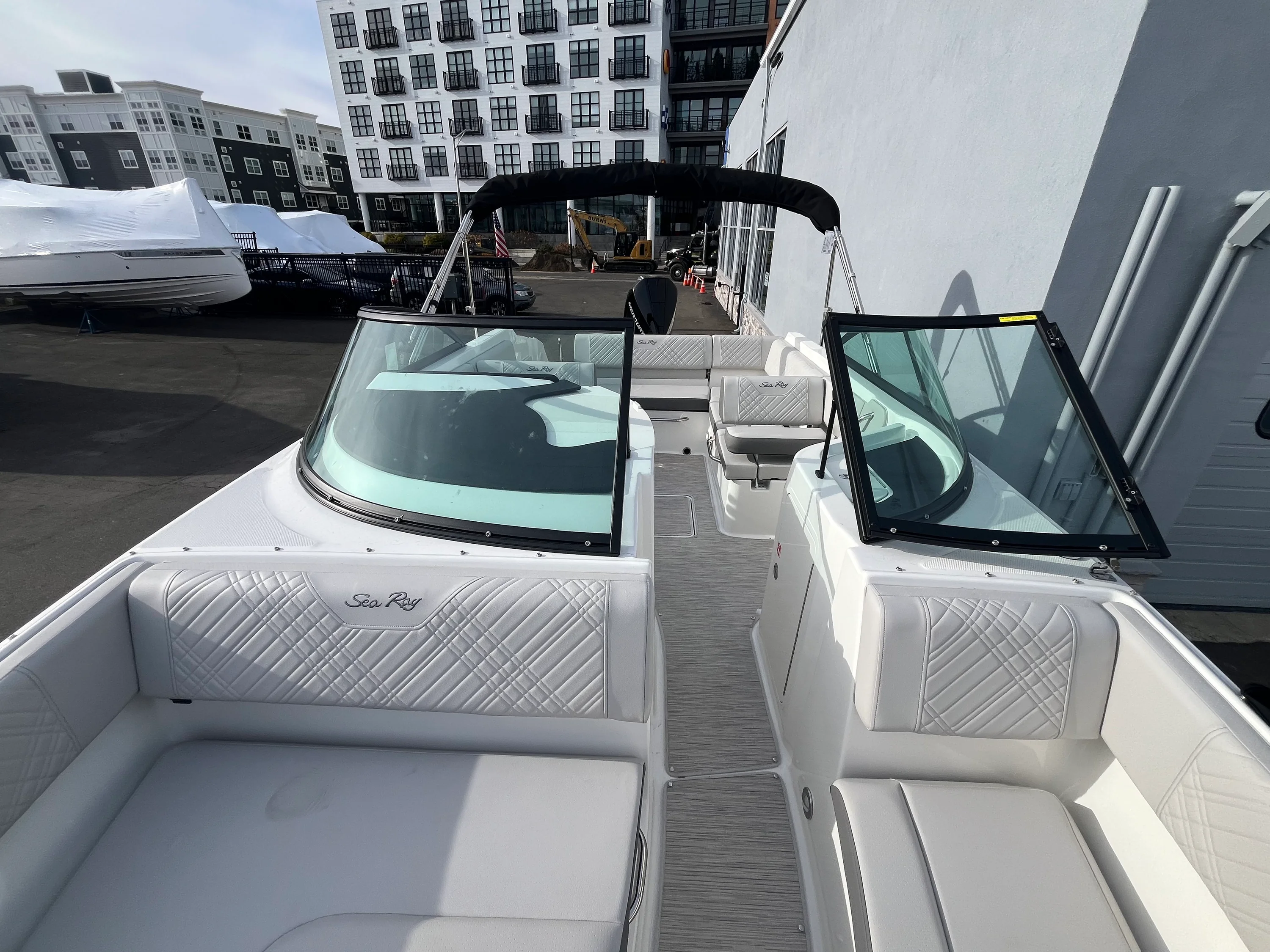 2026 Sea Ray SDX 230 Outboard Image Thumbnail #15