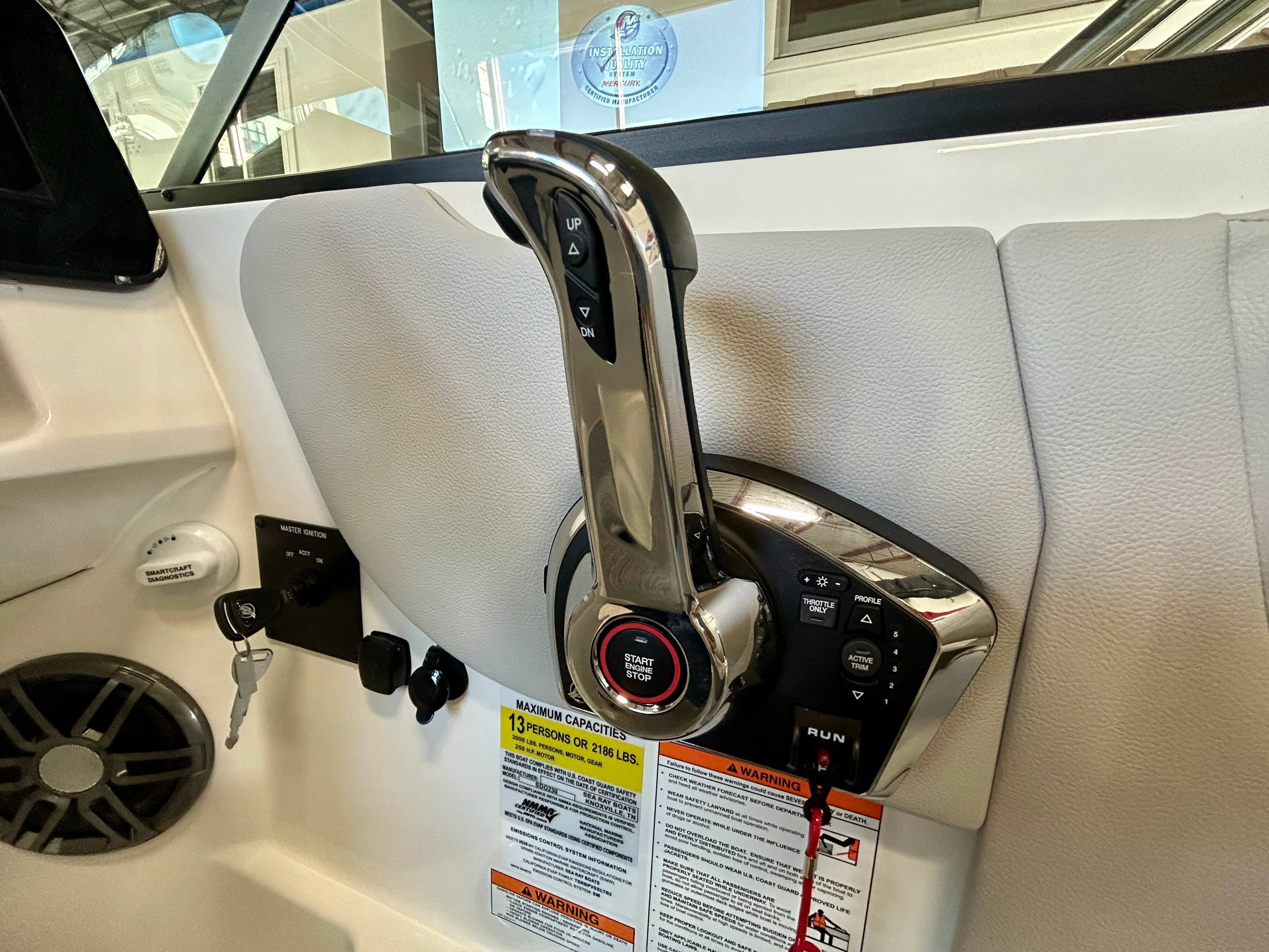 2026 Sea Ray SDX 230 Outboard Image Thumbnail #20