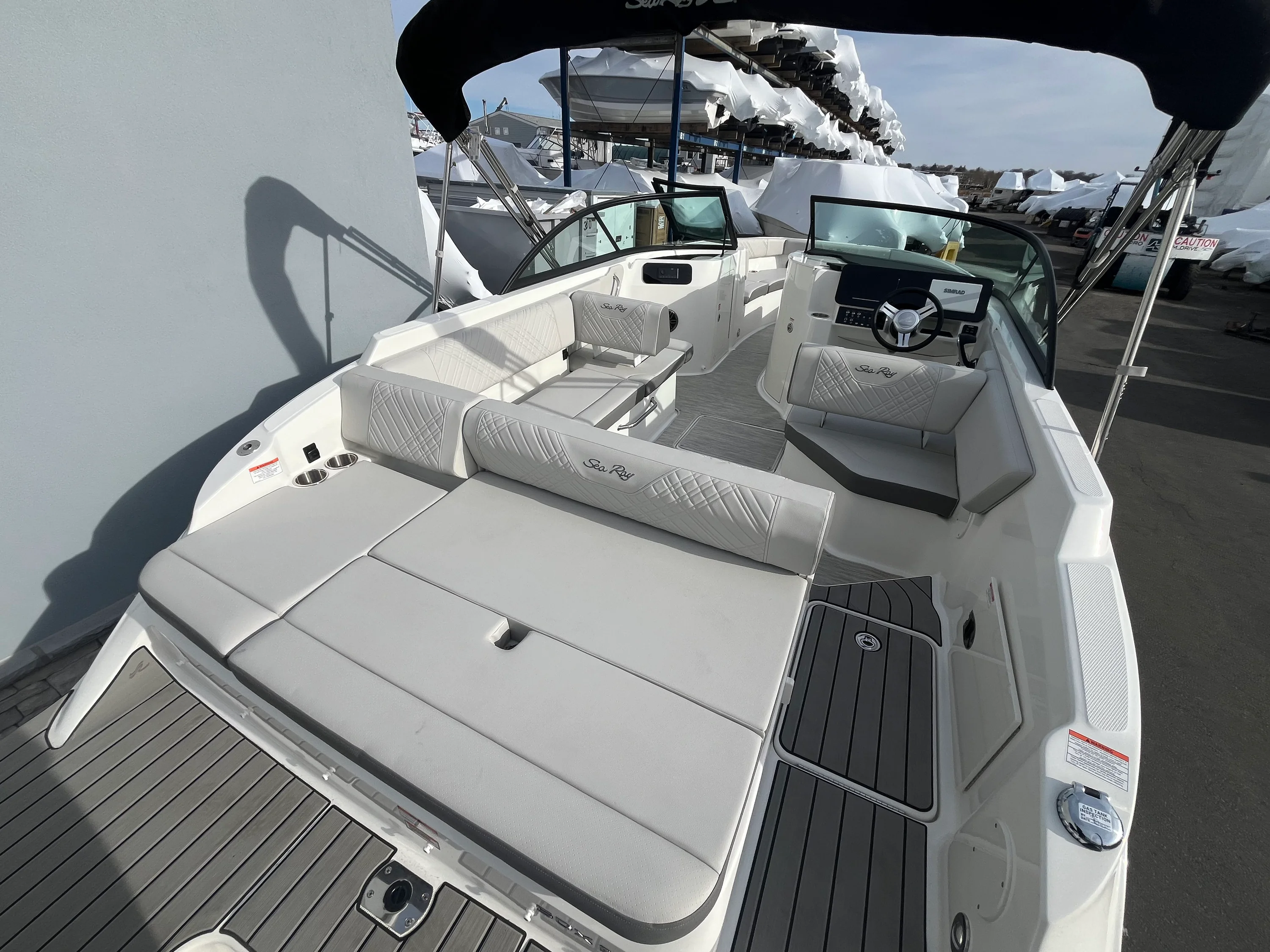 2026 Sea Ray SDX 230 Outboard Image Thumbnail #2