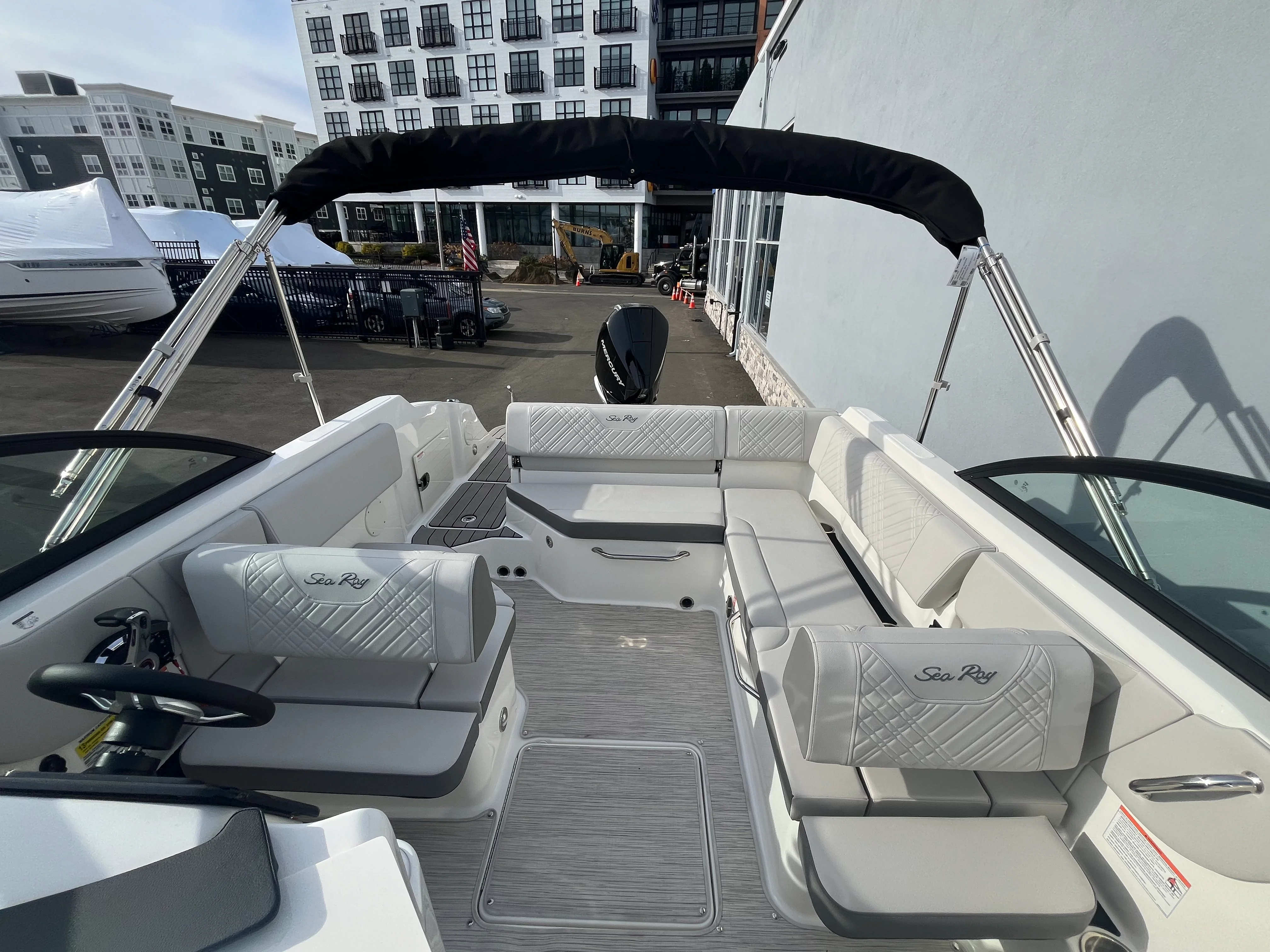 2026 Sea Ray SDX 230 Outboard Image Thumbnail #7