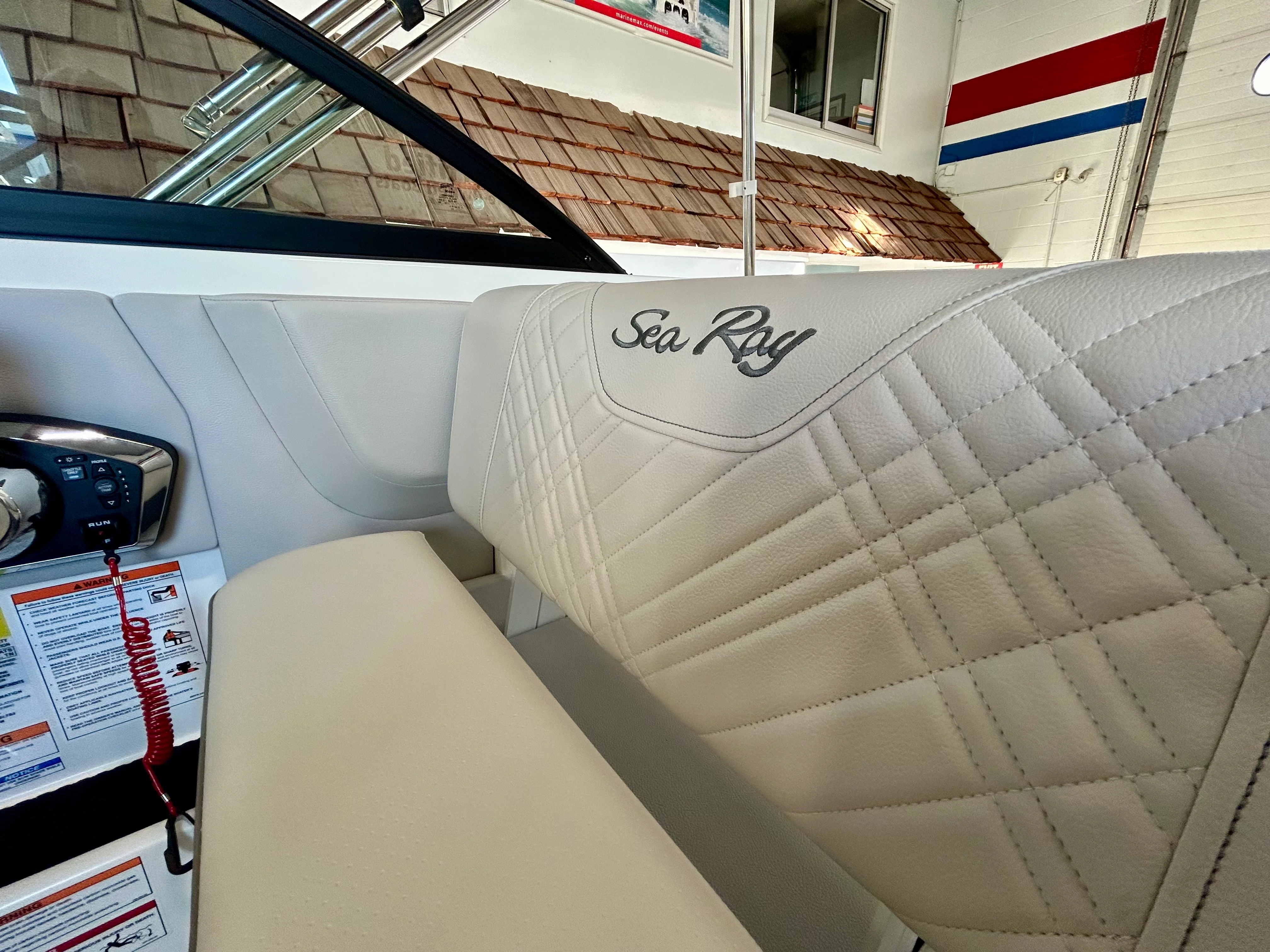 2026 Sea Ray SDX 230 Outboard Image Thumbnail #21