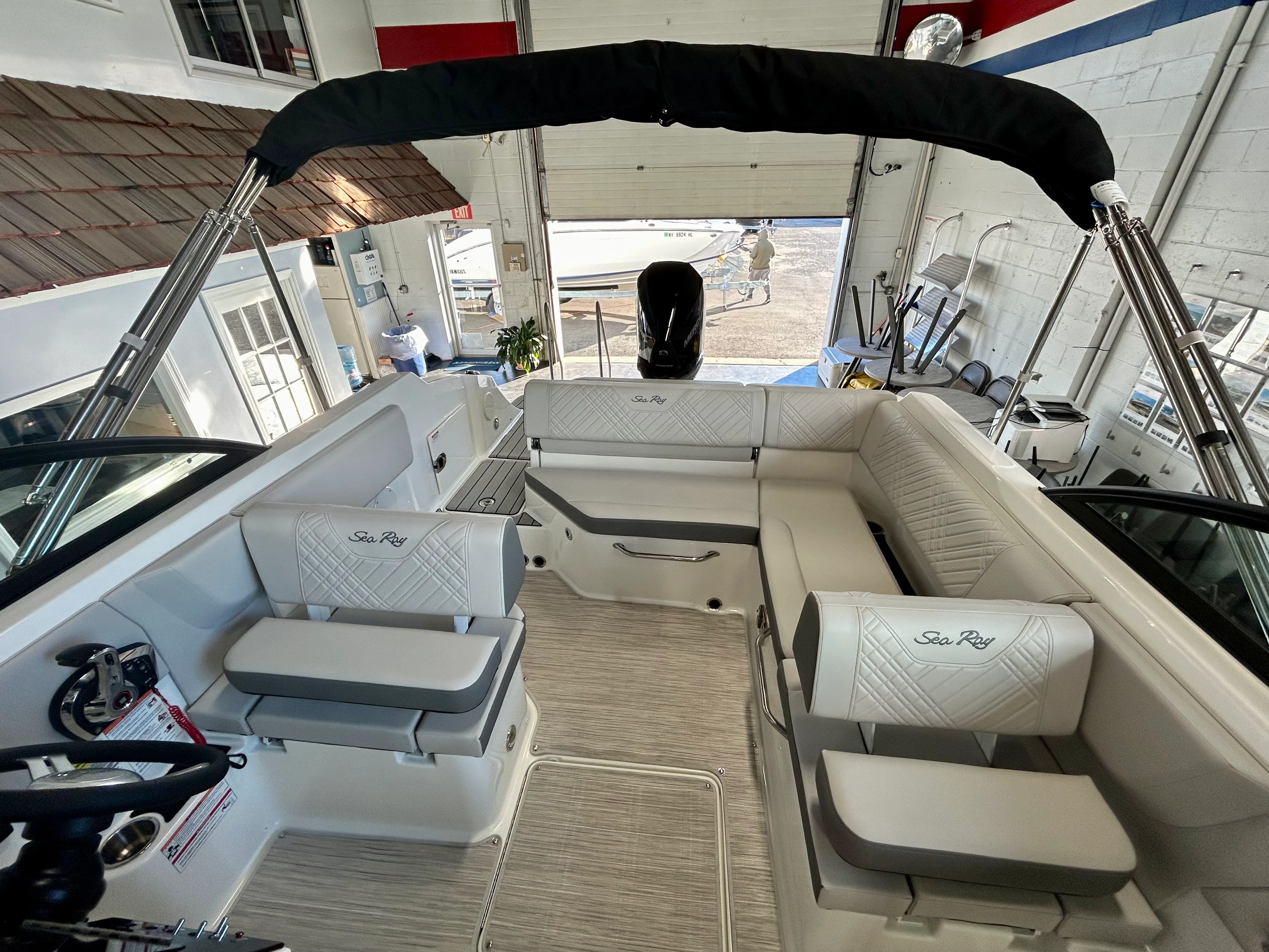 2026 Sea Ray SDX 230 Outboard Image Thumbnail #27