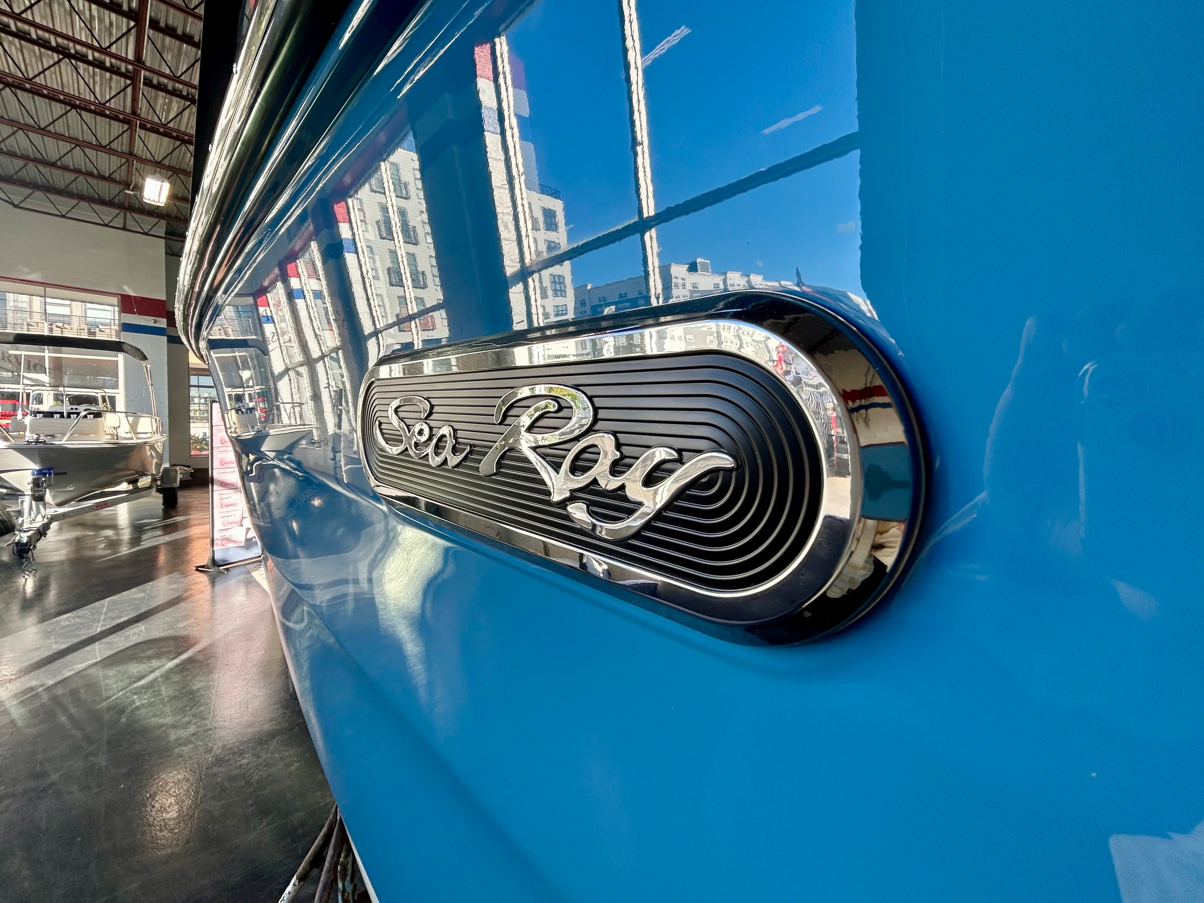 2026 Sea Ray SDX 230 Outboard Image Thumbnail #8