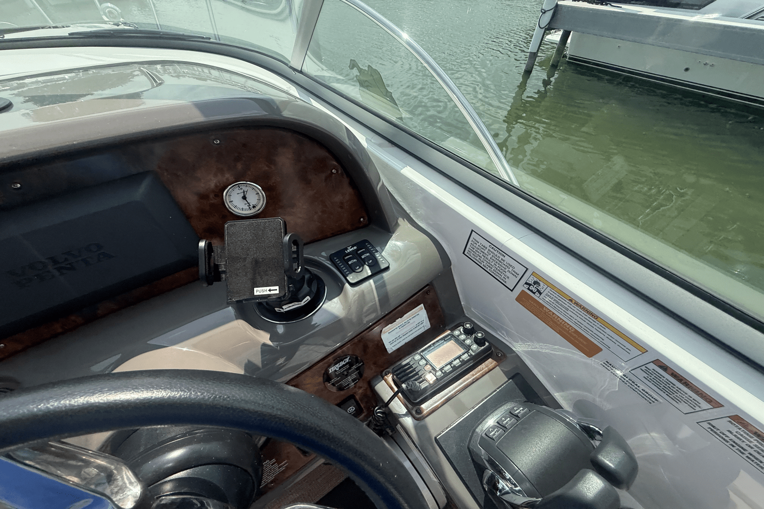 2015 Rinker 360 EXPRESS Image Thumbnail #43