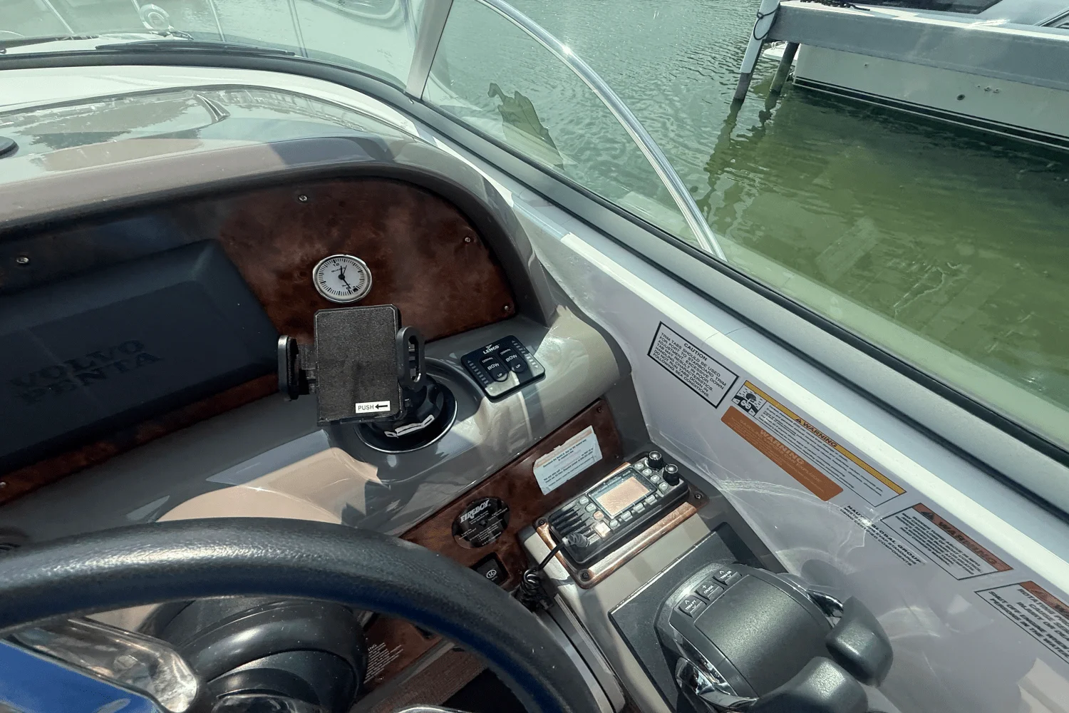 2015 Rinker 360 EXPRESS Image Thumbnail #43