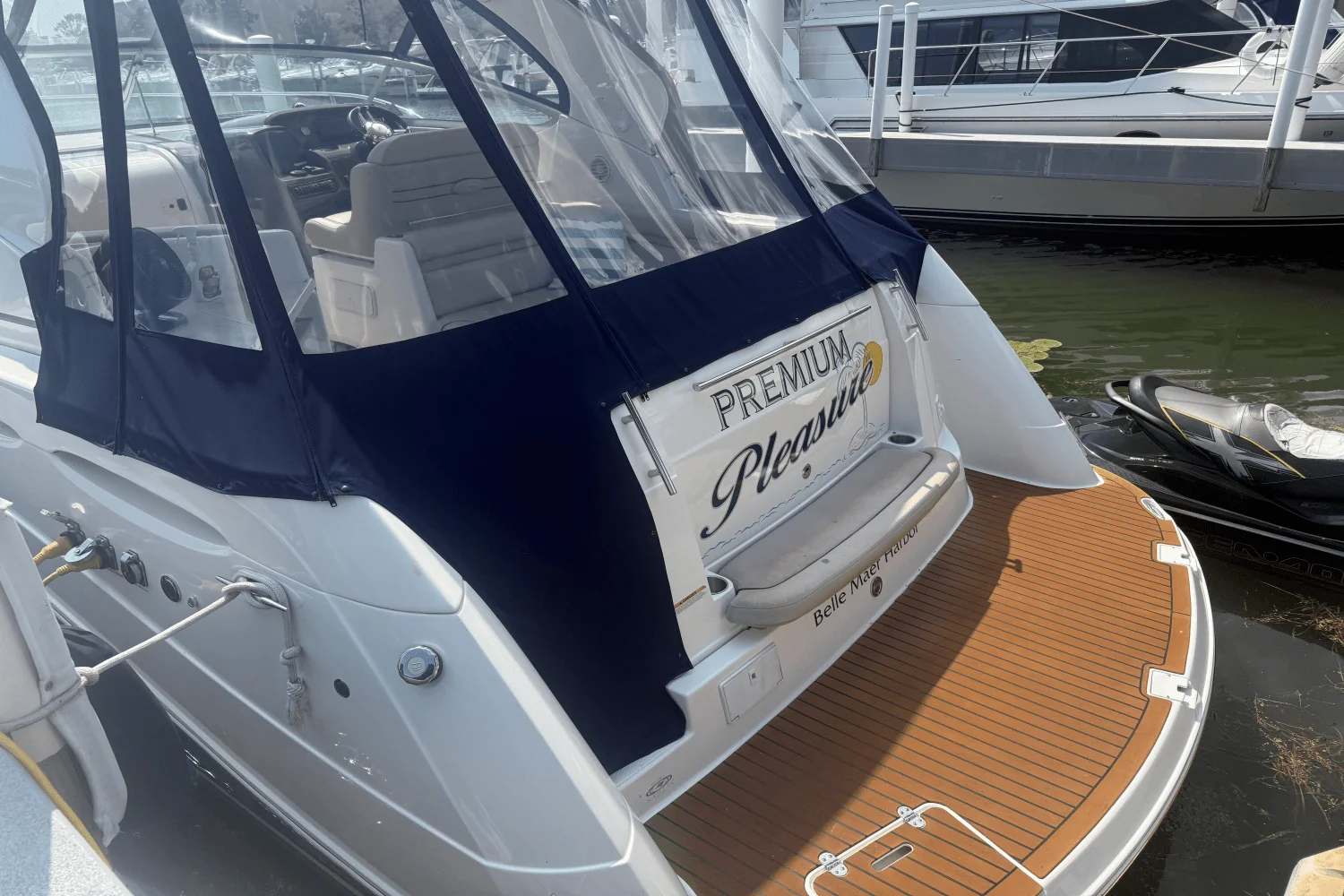 2015 Rinker 360 EXPRESS Image Thumbnail #85