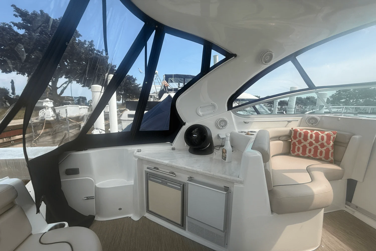 2015 Rinker 360 EXPRESS Image Thumbnail #71