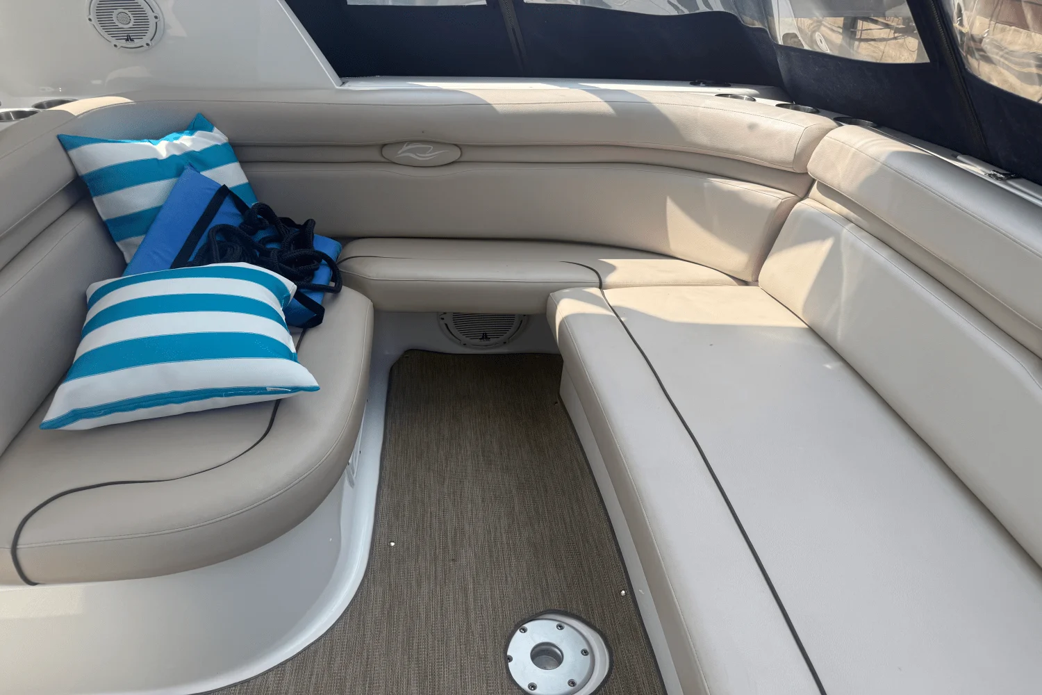 2015 Rinker 360 EXPRESS Image Thumbnail #49