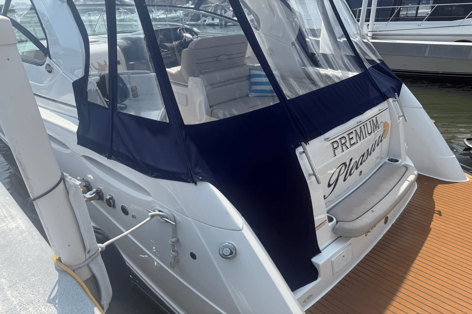 2015 Rinker 360 EXPRESS Image Thumbnail #84