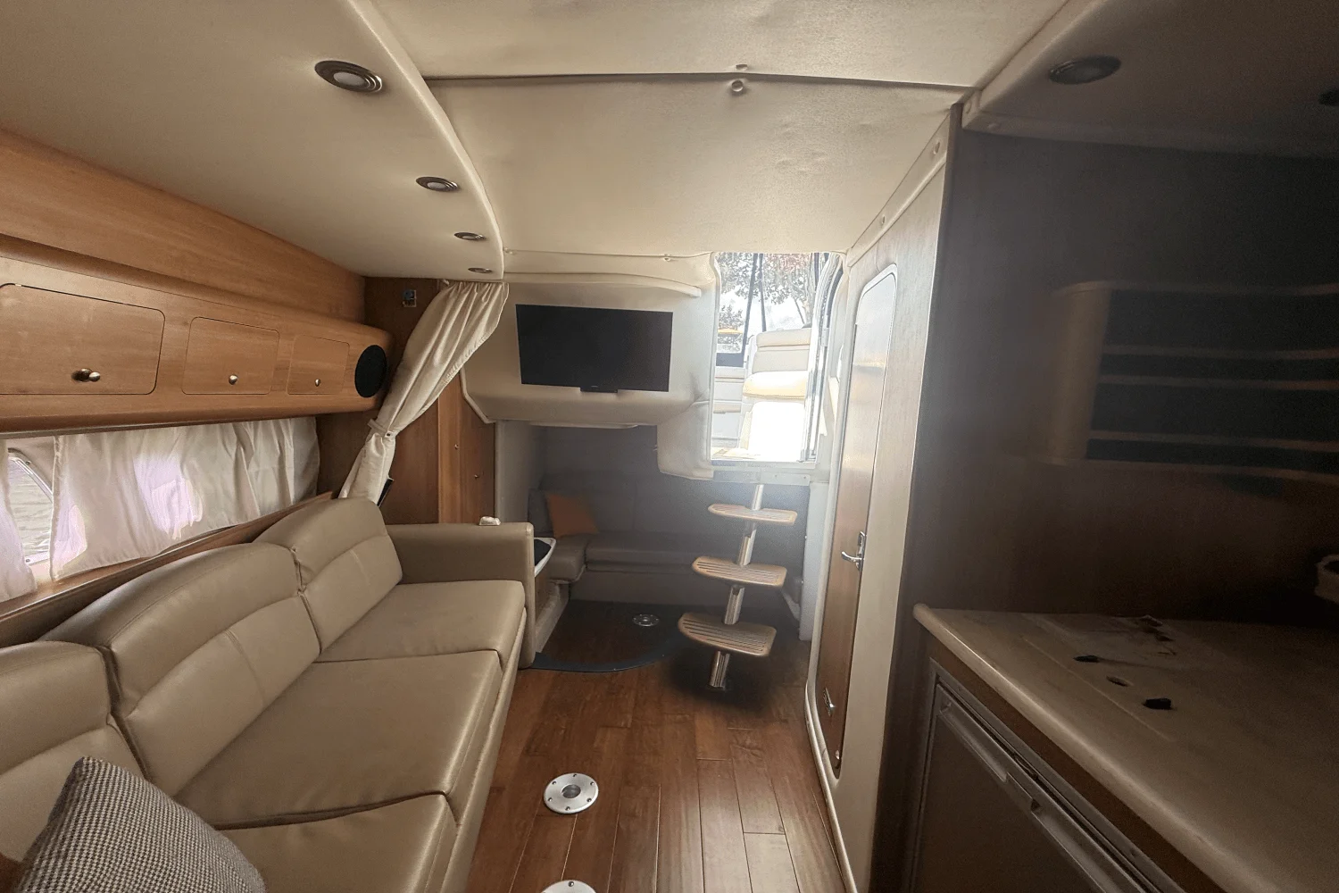 2015 Rinker 360 EXPRESS Image Thumbnail #29