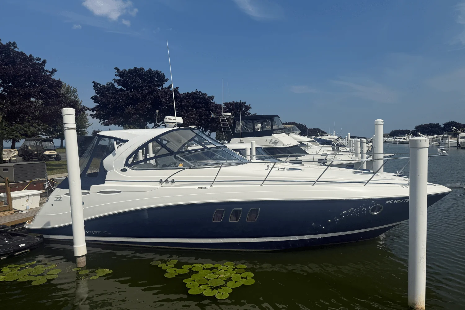 2015 Rinker 360 EXPRESS Image Thumbnail #1