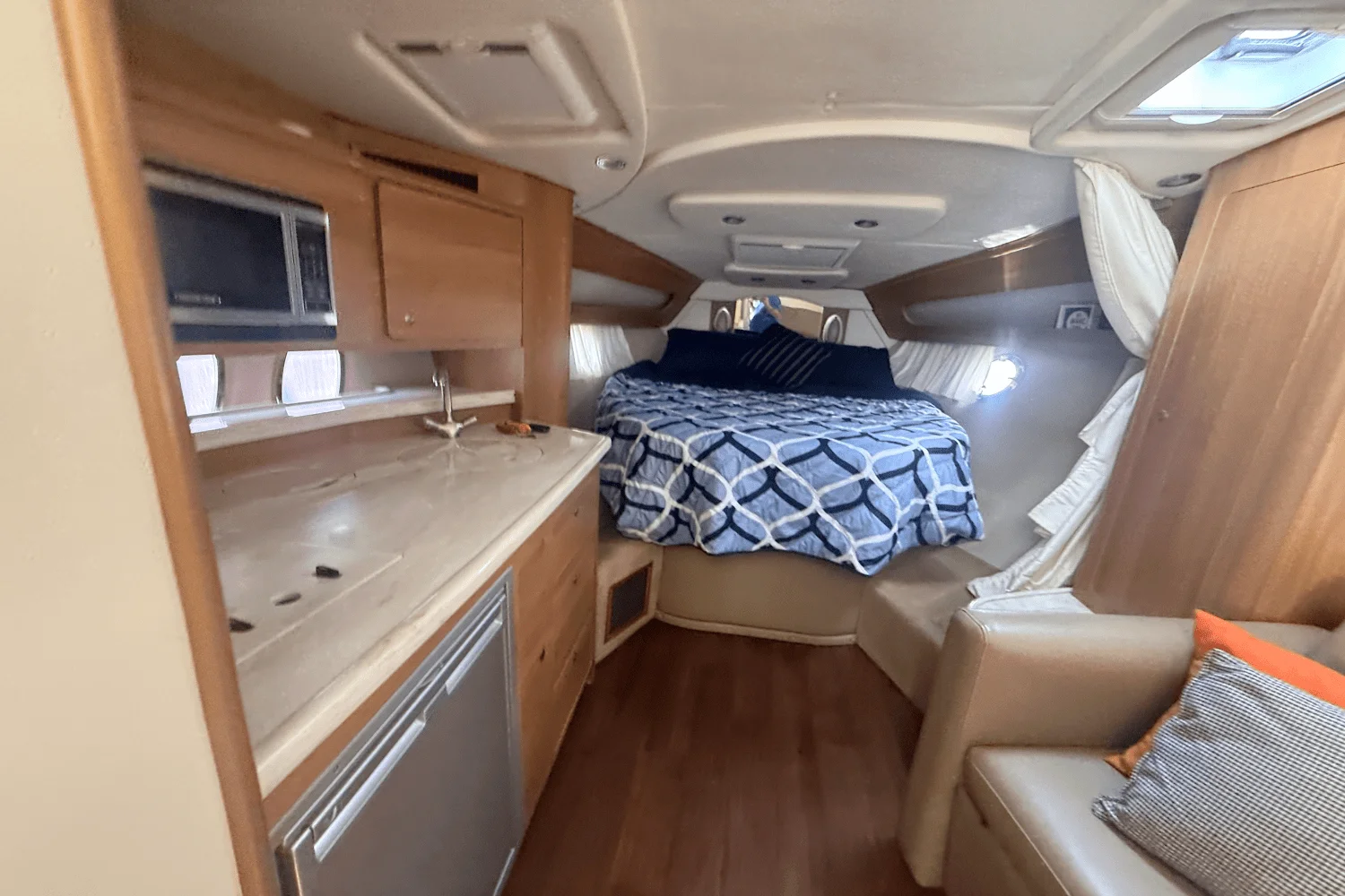 2015 Rinker 360 EXPRESS Image Thumbnail #21