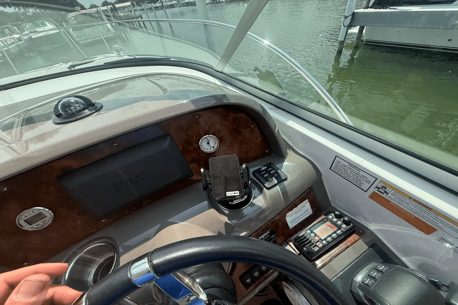 2015 Rinker 360 EXPRESS Image Thumbnail #44