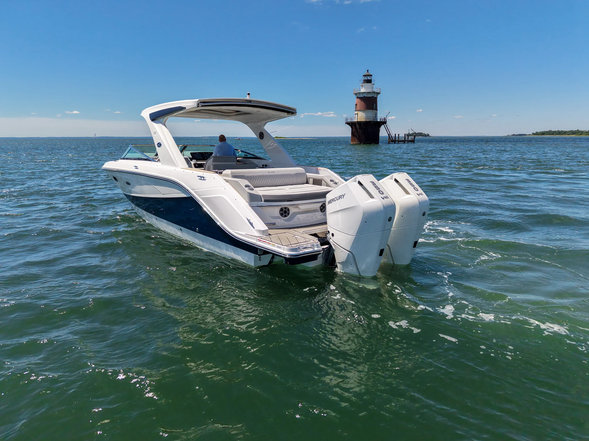 2026 Sea Ray SLX 310 Outboard Image Thumbnail #6