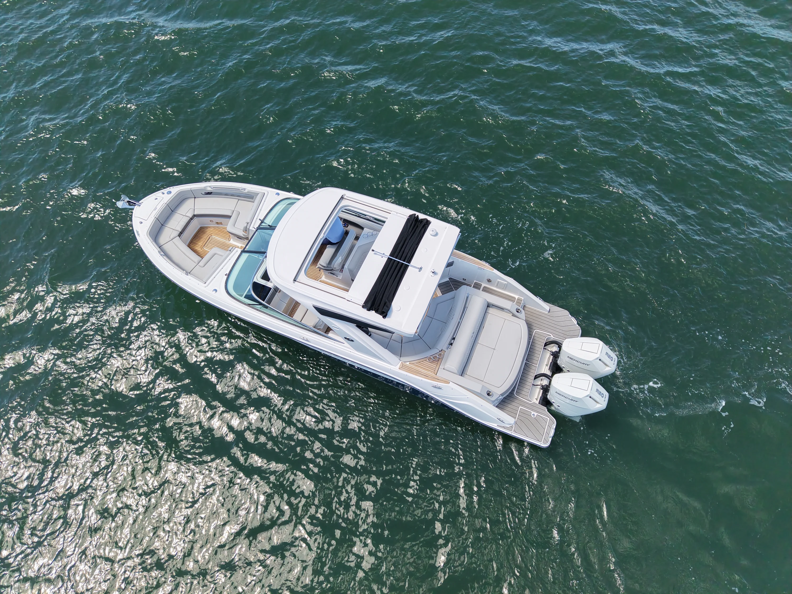 2026 Sea Ray SLX 310 Outboard Image Thumbnail #11