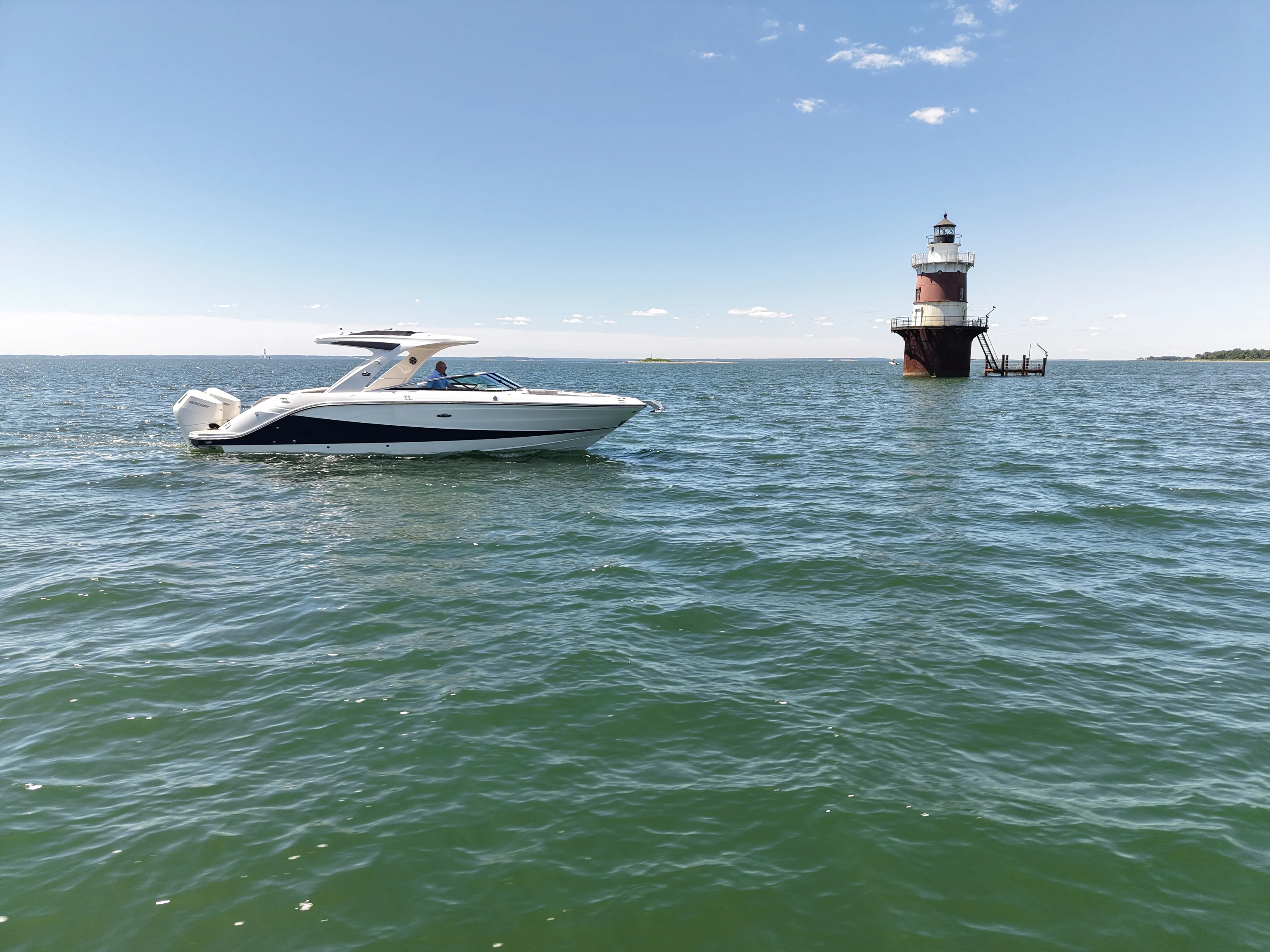 2026 Sea Ray SLX 310 Outboard Image Thumbnail #4