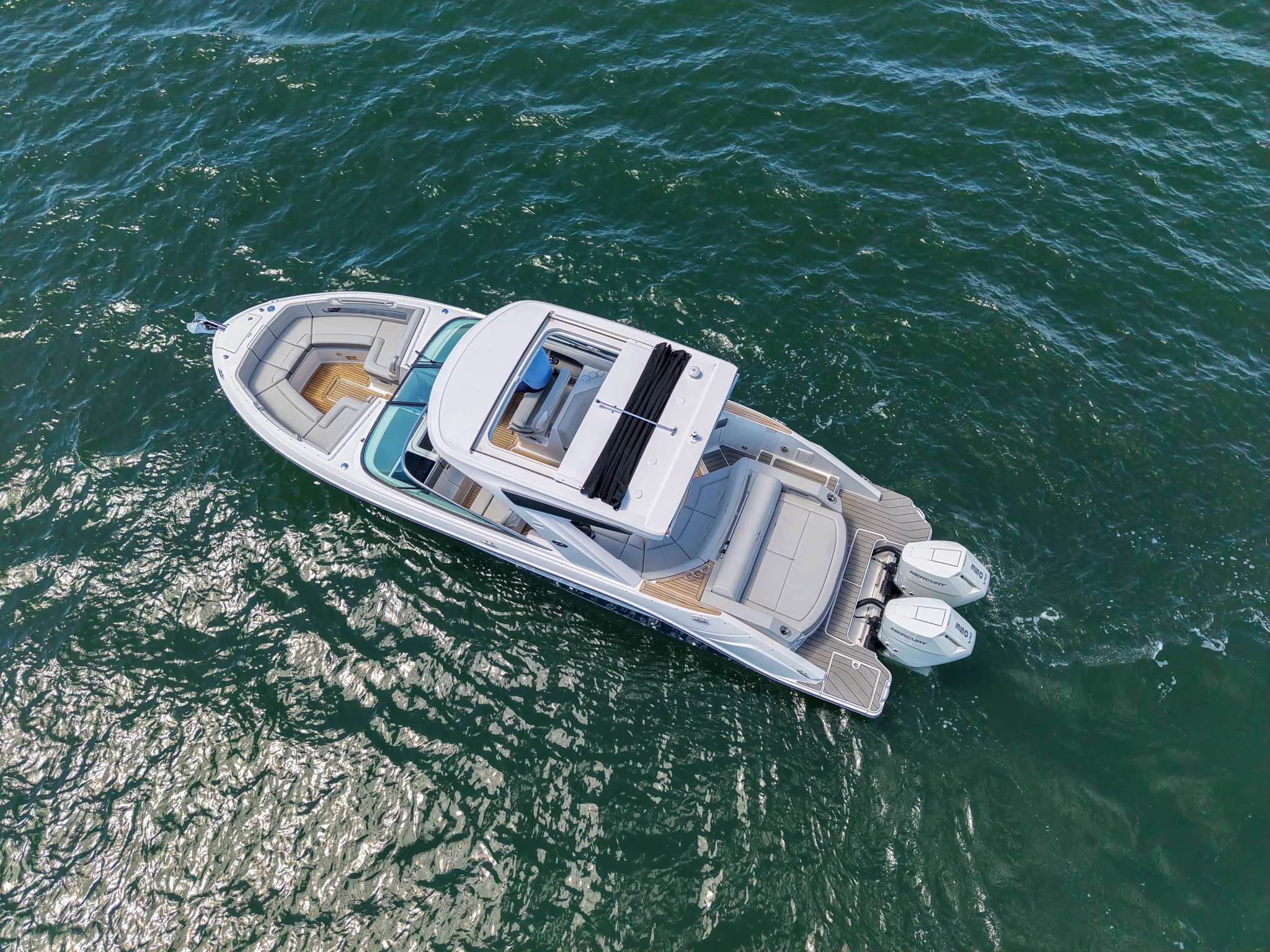 2026 Sea Ray SLX 310 Outboard Image Thumbnail #7