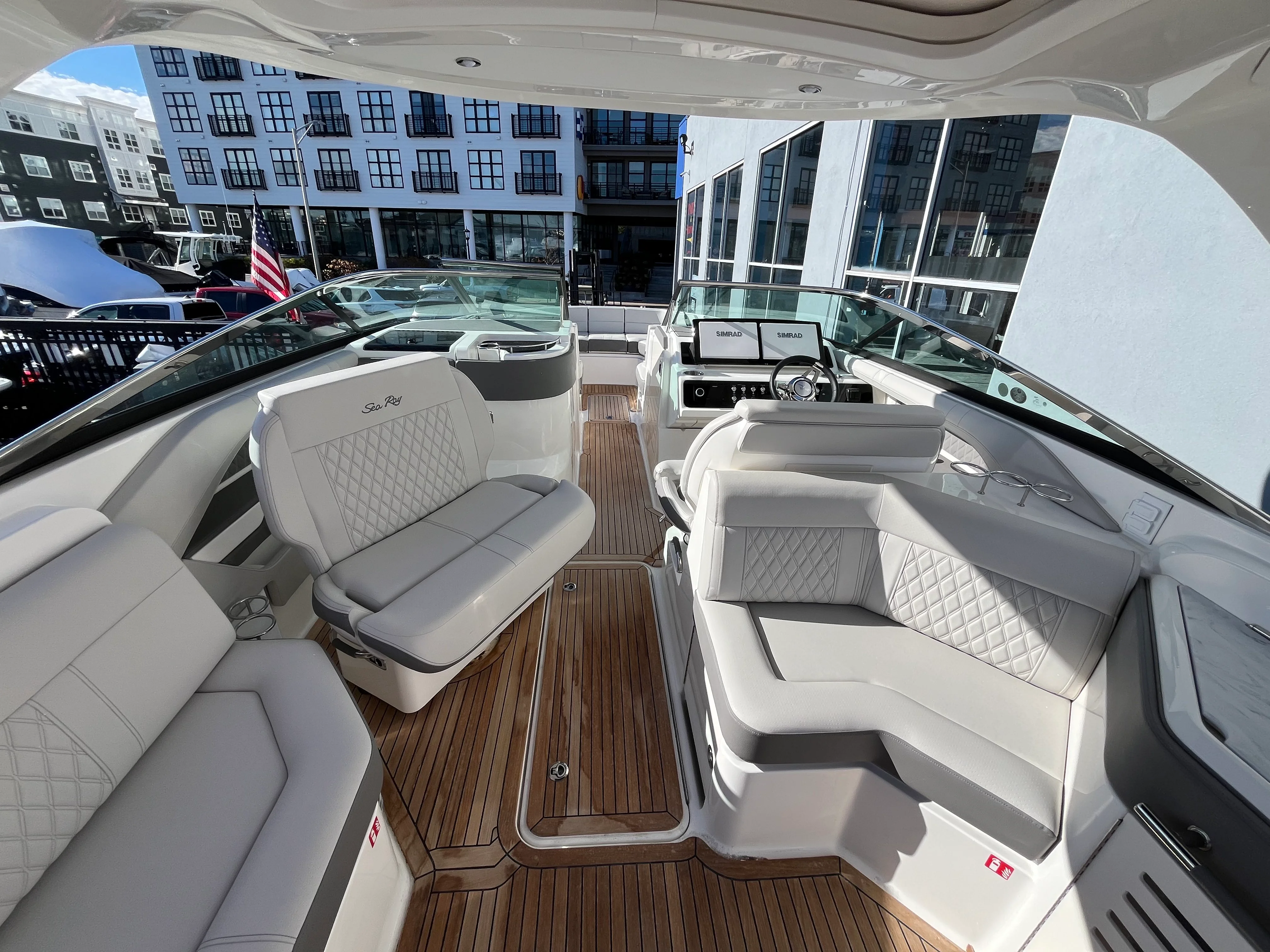 2026 Sea Ray SLX 310 Outboard Image Thumbnail #21