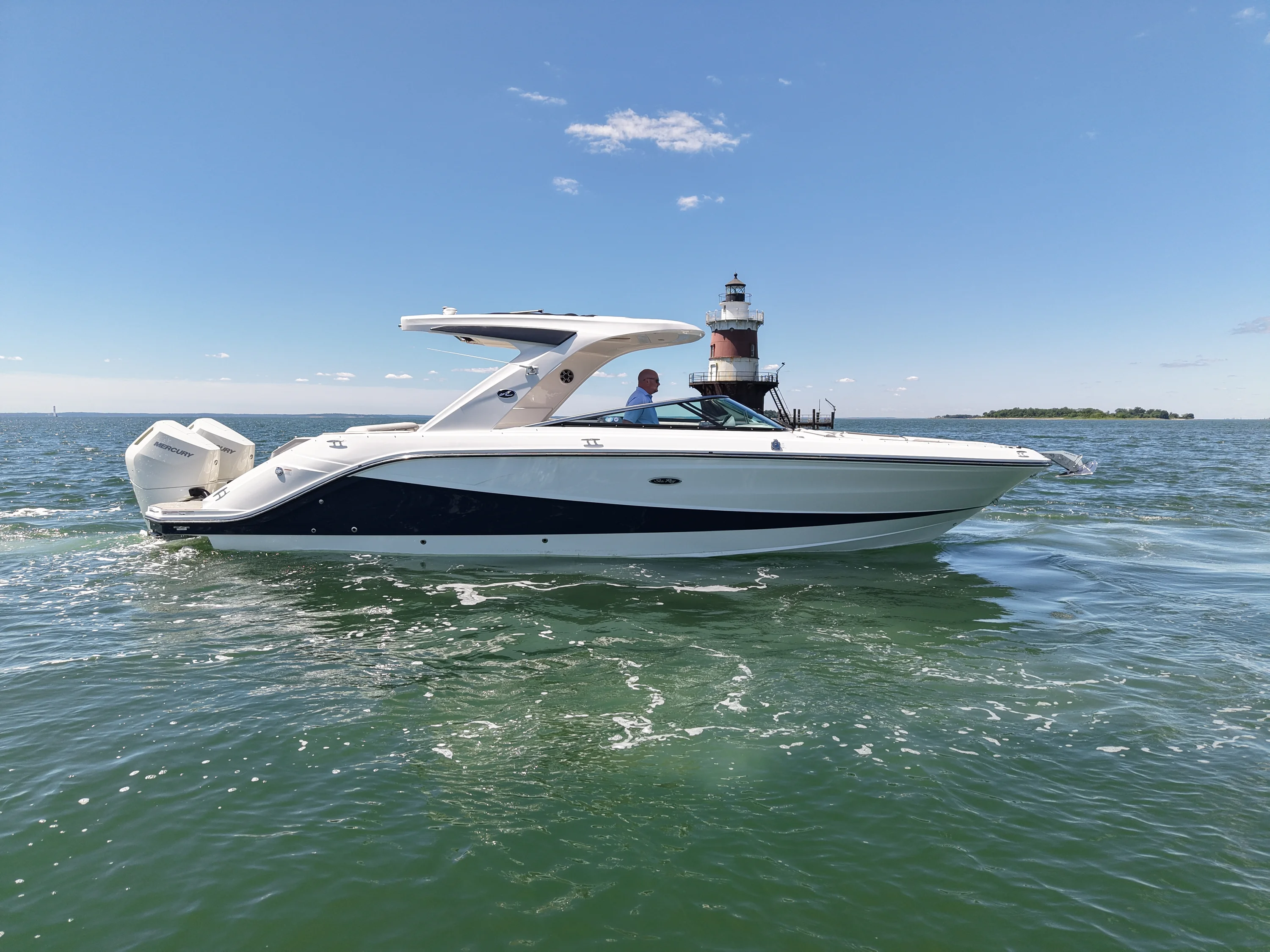 2026 Sea Ray SLX 310 Outboard Image Thumbnail #0