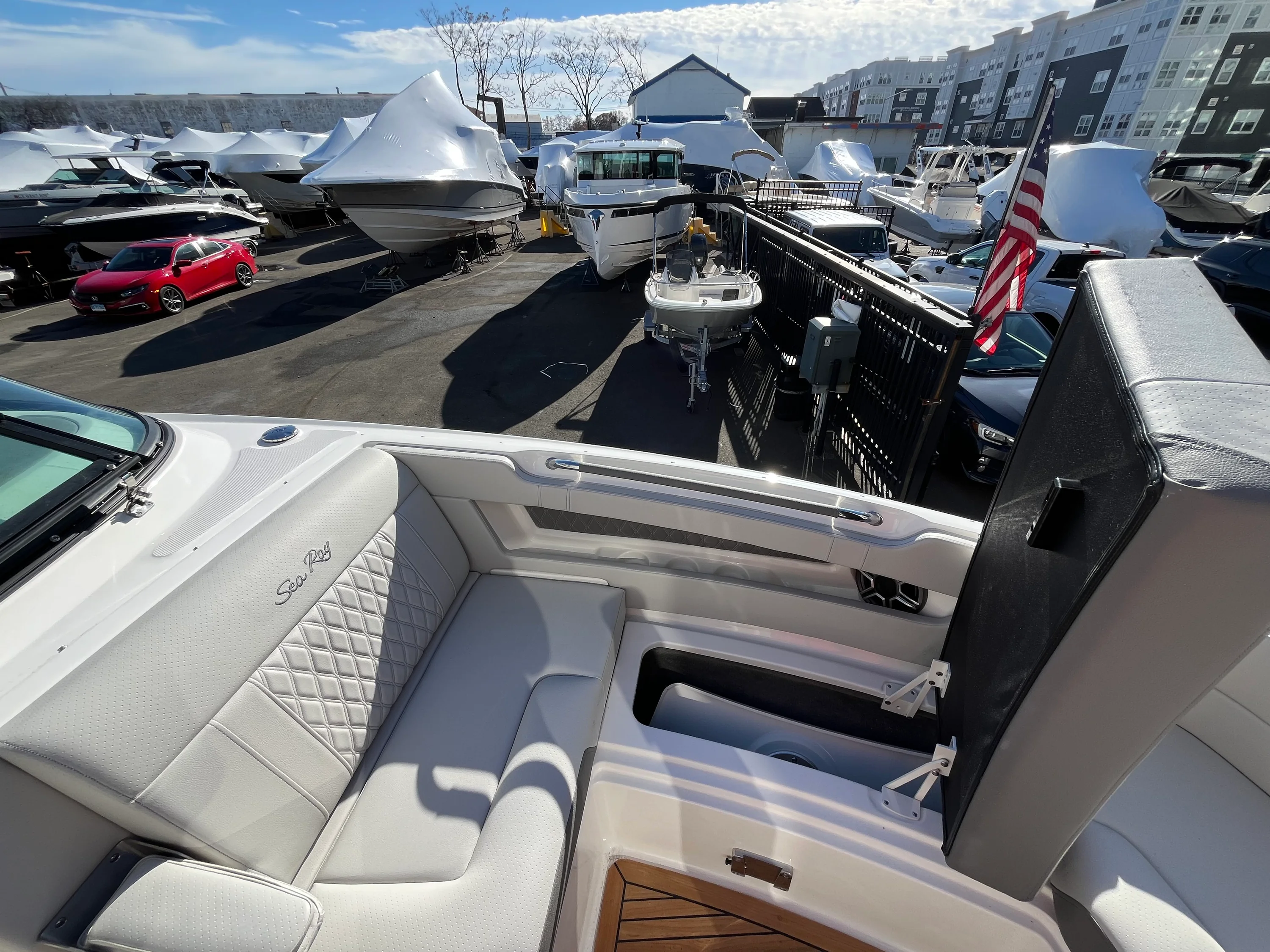 2026 Sea Ray SLX 310 Outboard Image Thumbnail #39