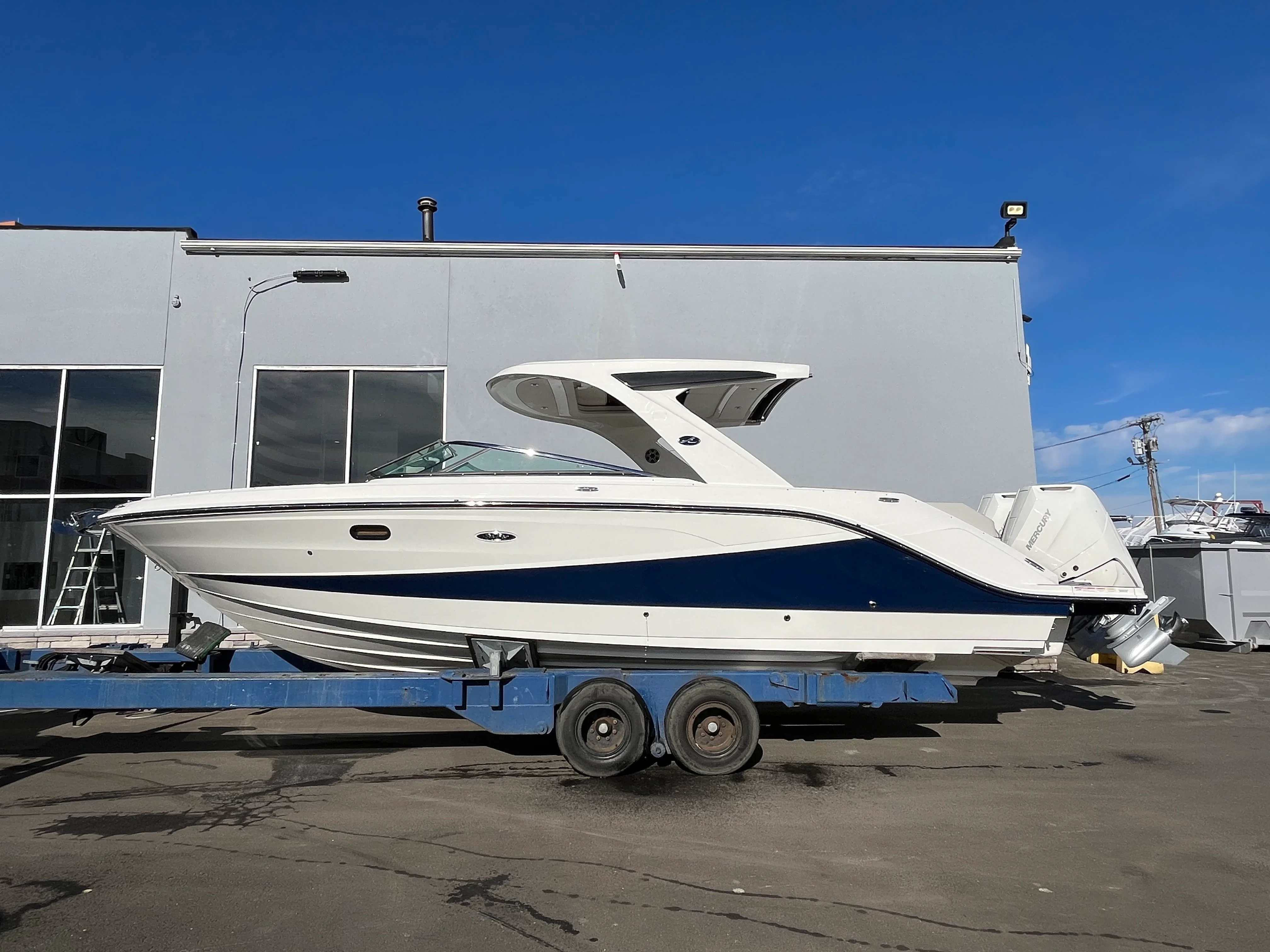 2026 Sea Ray SLX 310 Outboard Image Thumbnail #0