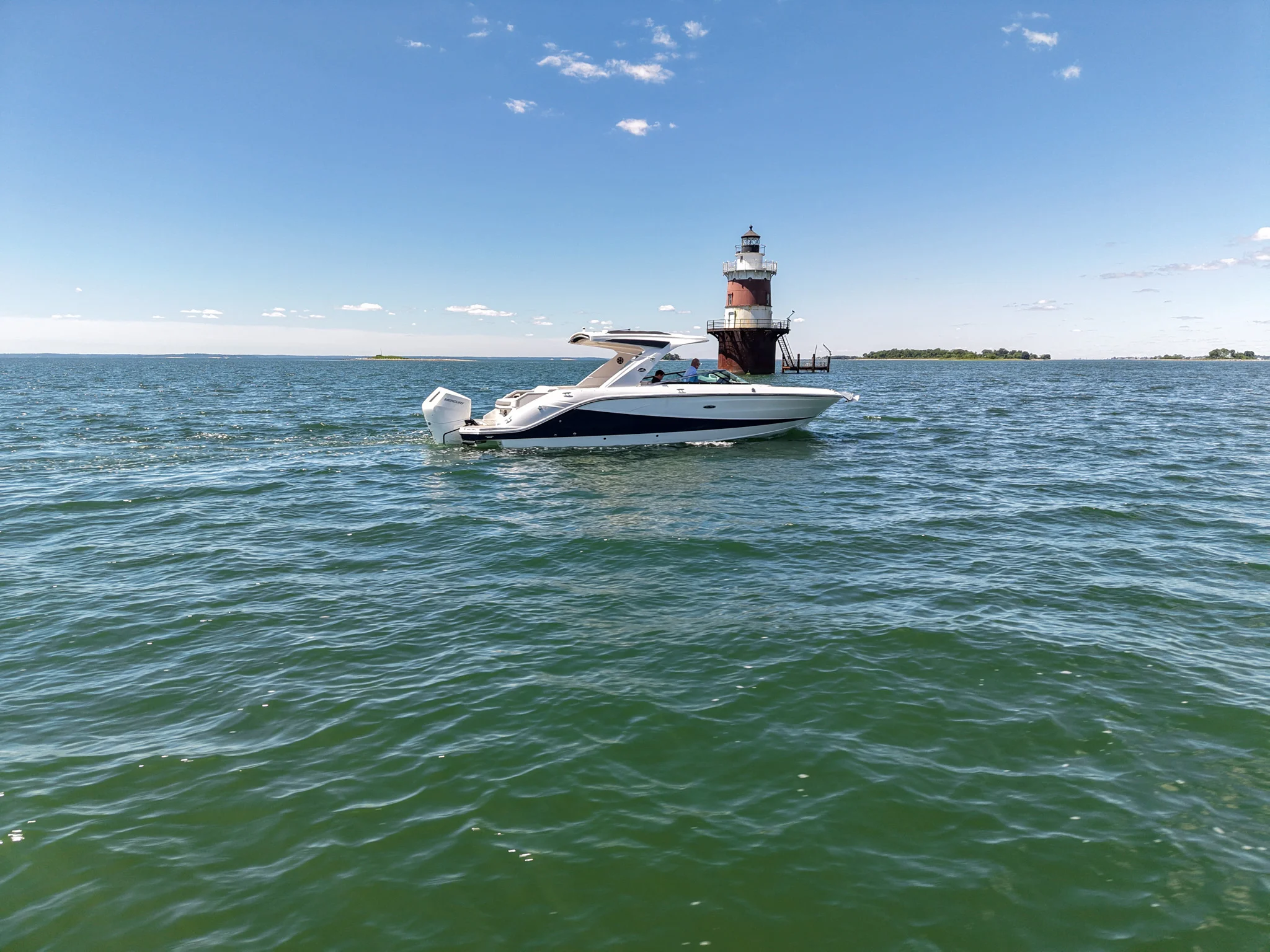 2026 Sea Ray SLX 310 Outboard Image Thumbnail #2