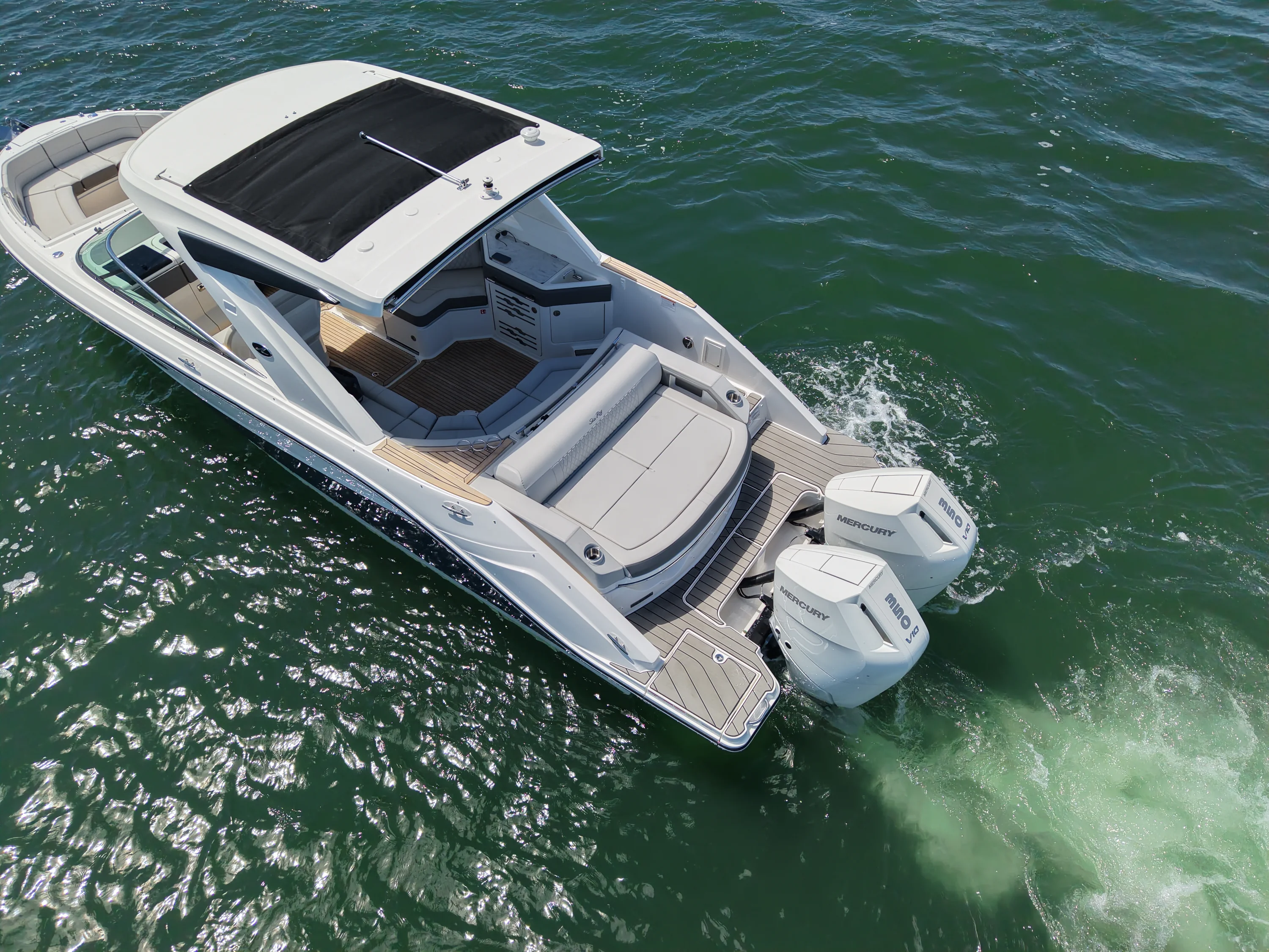 2026 Sea Ray SLX 310 Outboard Image Thumbnail #12