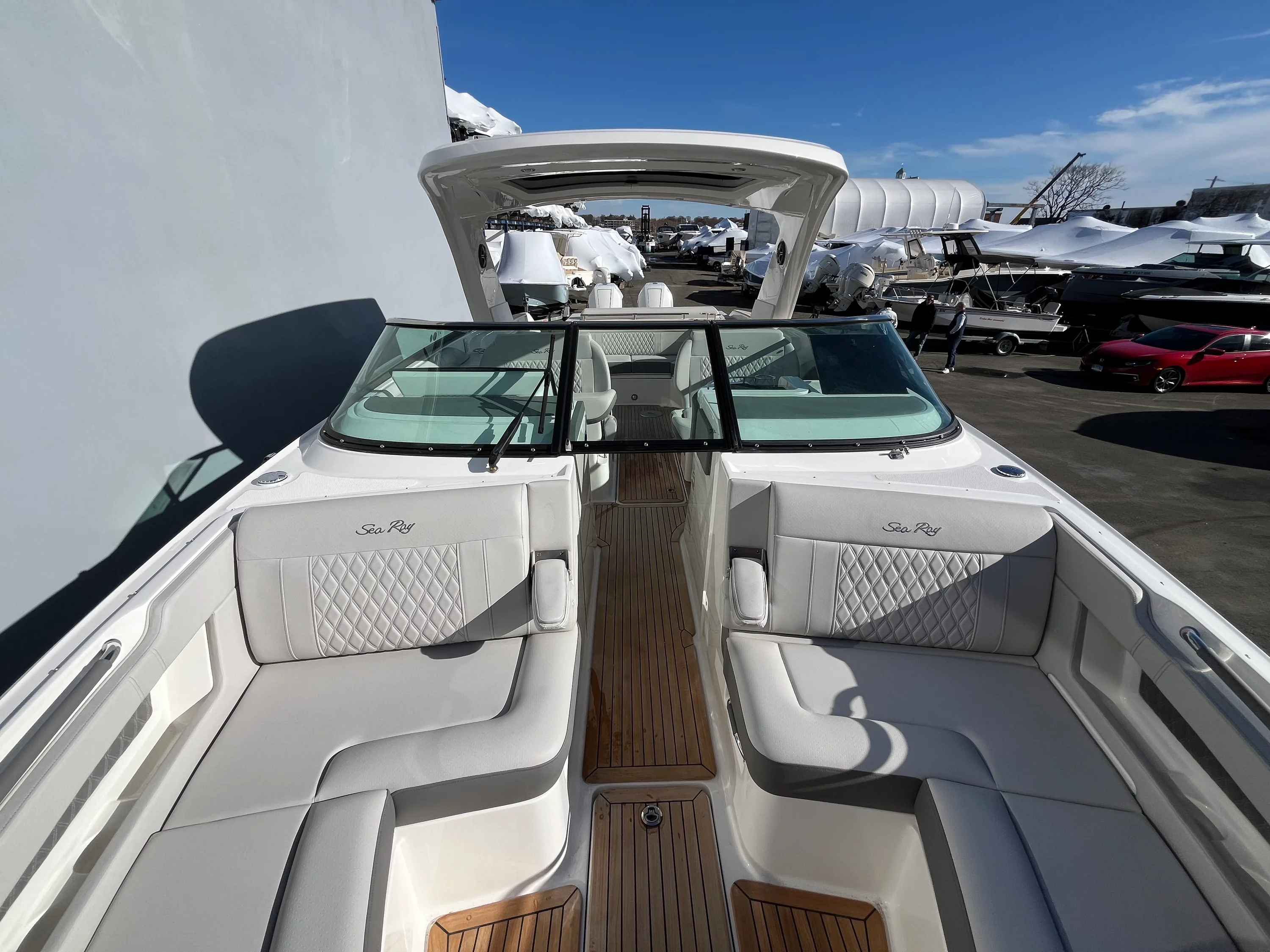 2026 Sea Ray SLX 310 Outboard Image Thumbnail #42