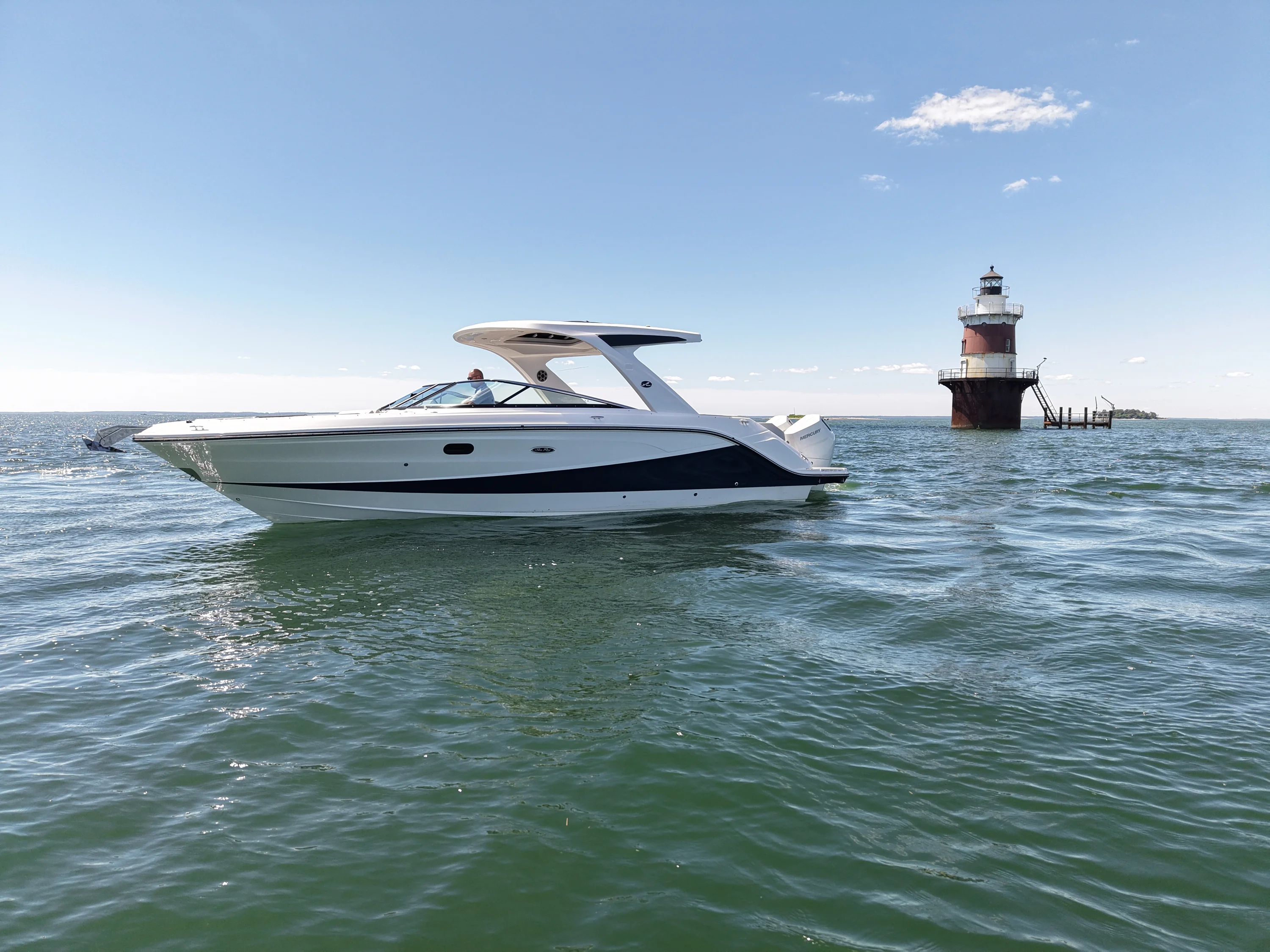 2026 Sea Ray SLX 310 Outboard Image Thumbnail #8