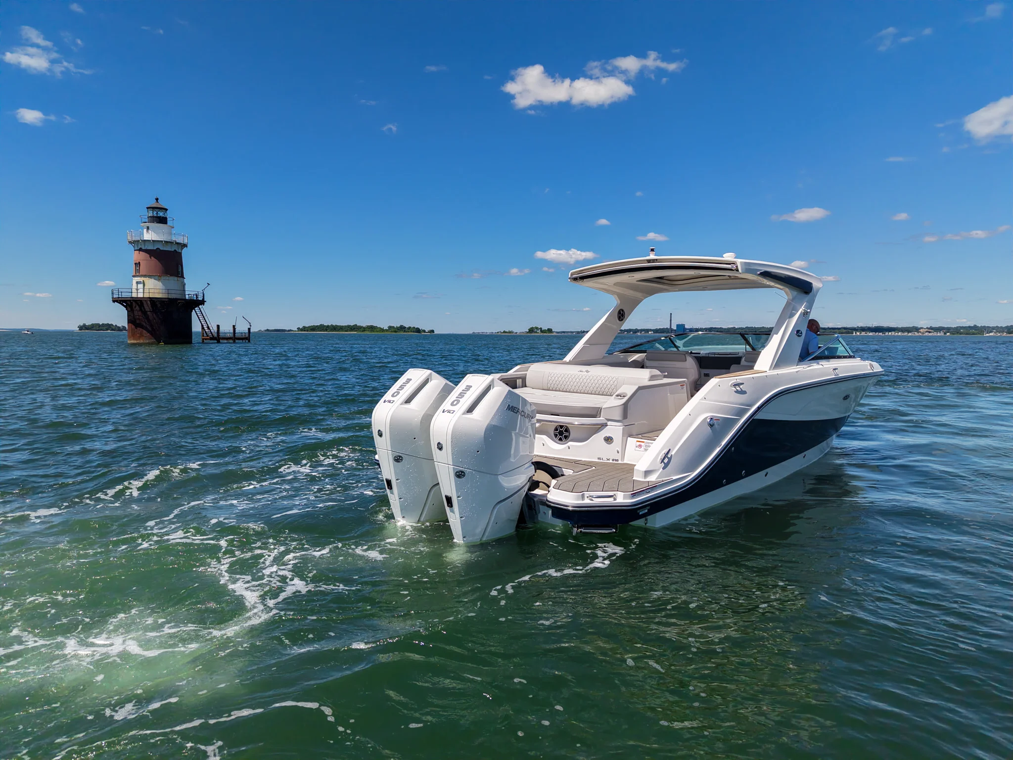 2026 Sea Ray SLX 310 Outboard Image Thumbnail #5