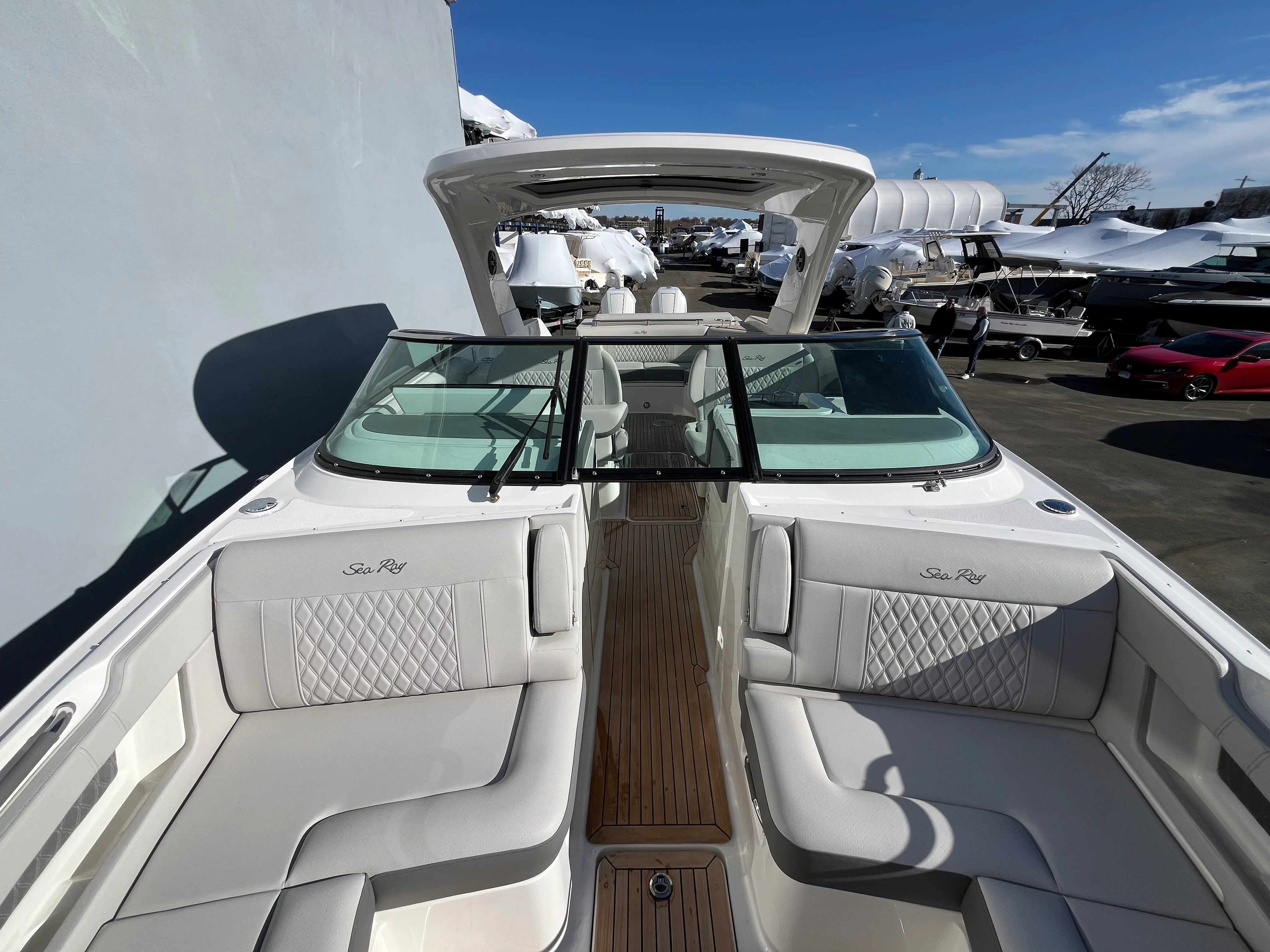 2026 Sea Ray SLX 310 Outboard Image Thumbnail #44