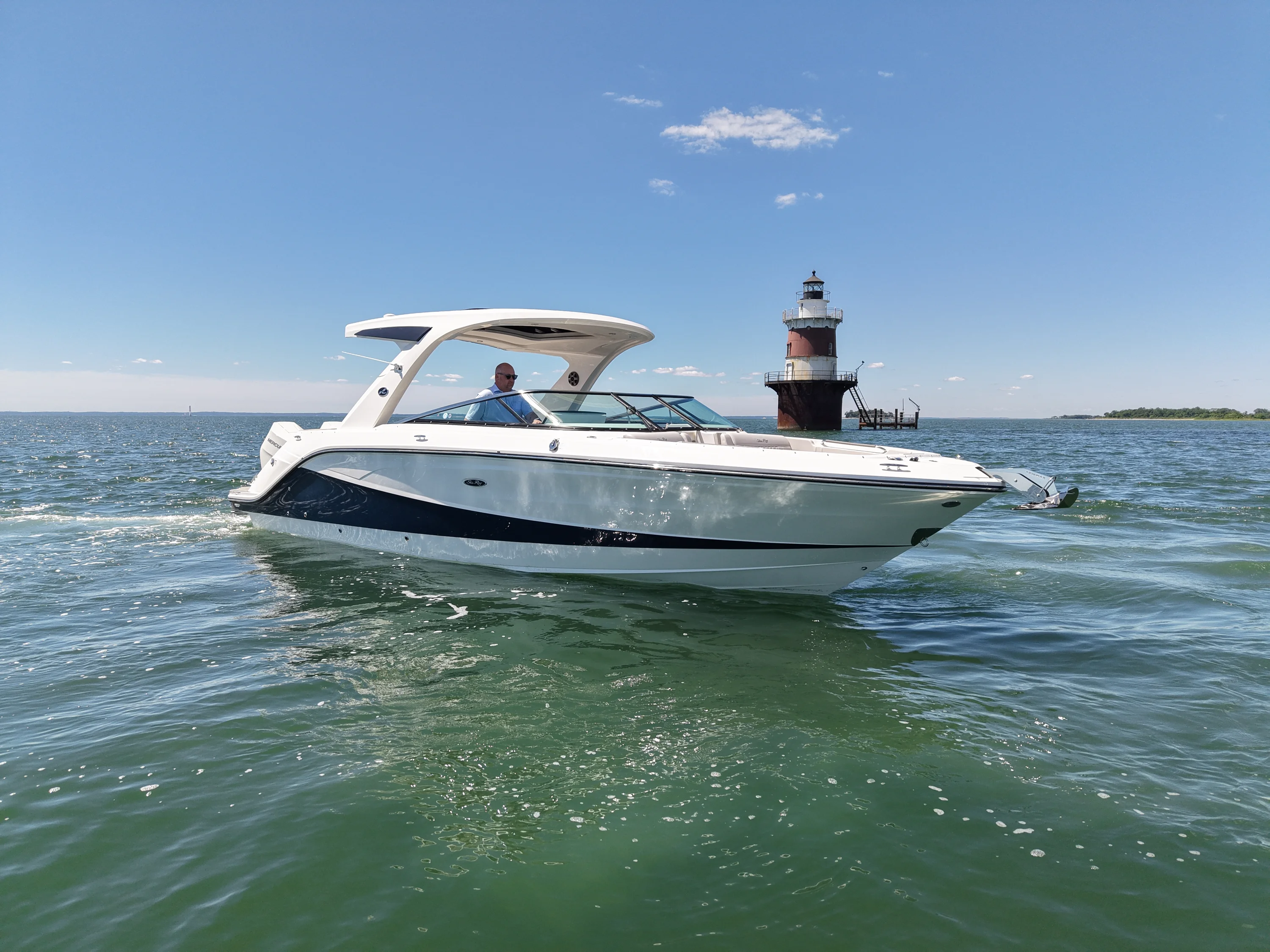 2026 Sea Ray SLX 310 Outboard Image Thumbnail #5