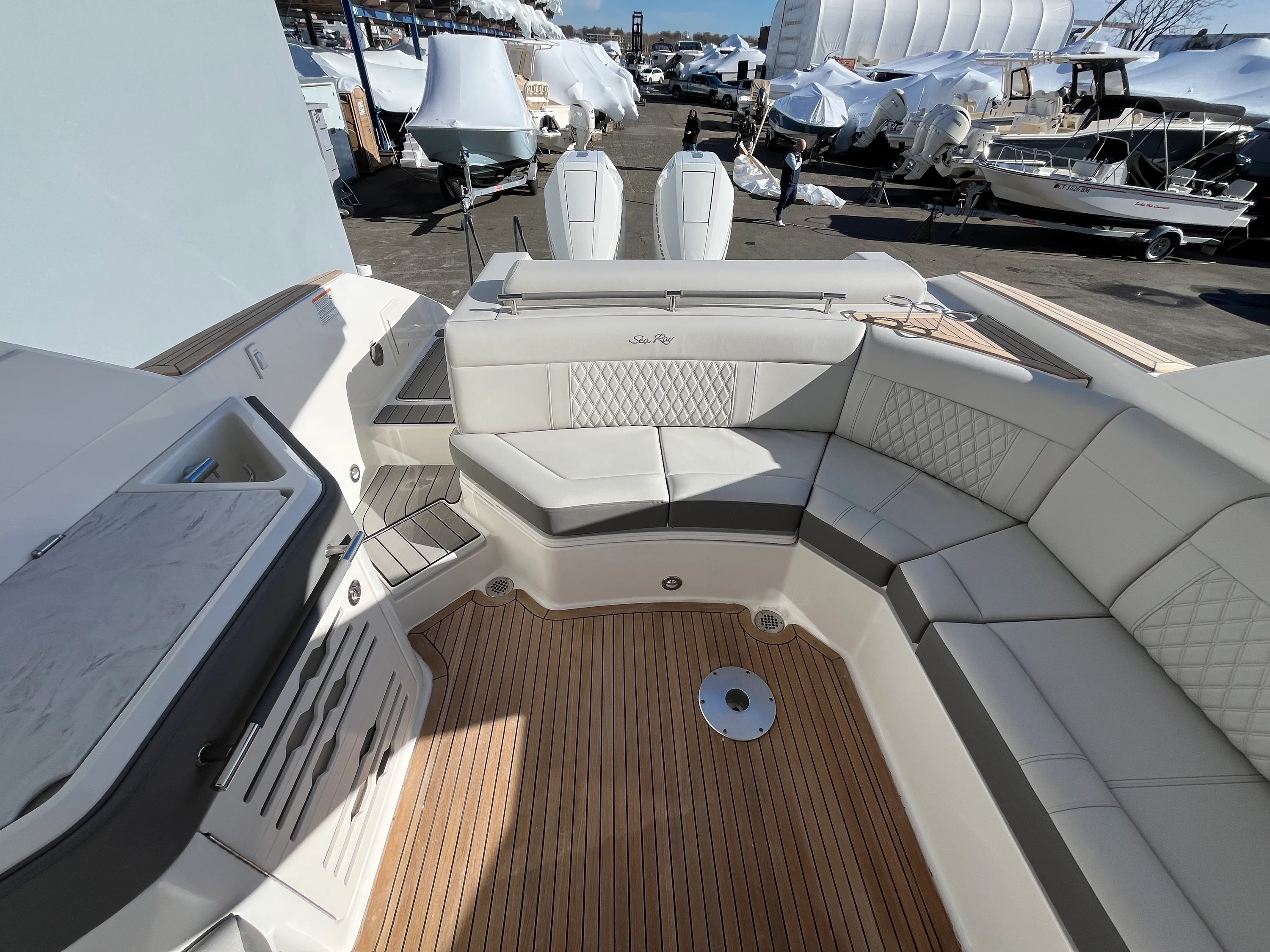 2026 Sea Ray SLX 310 Outboard Image Thumbnail #13