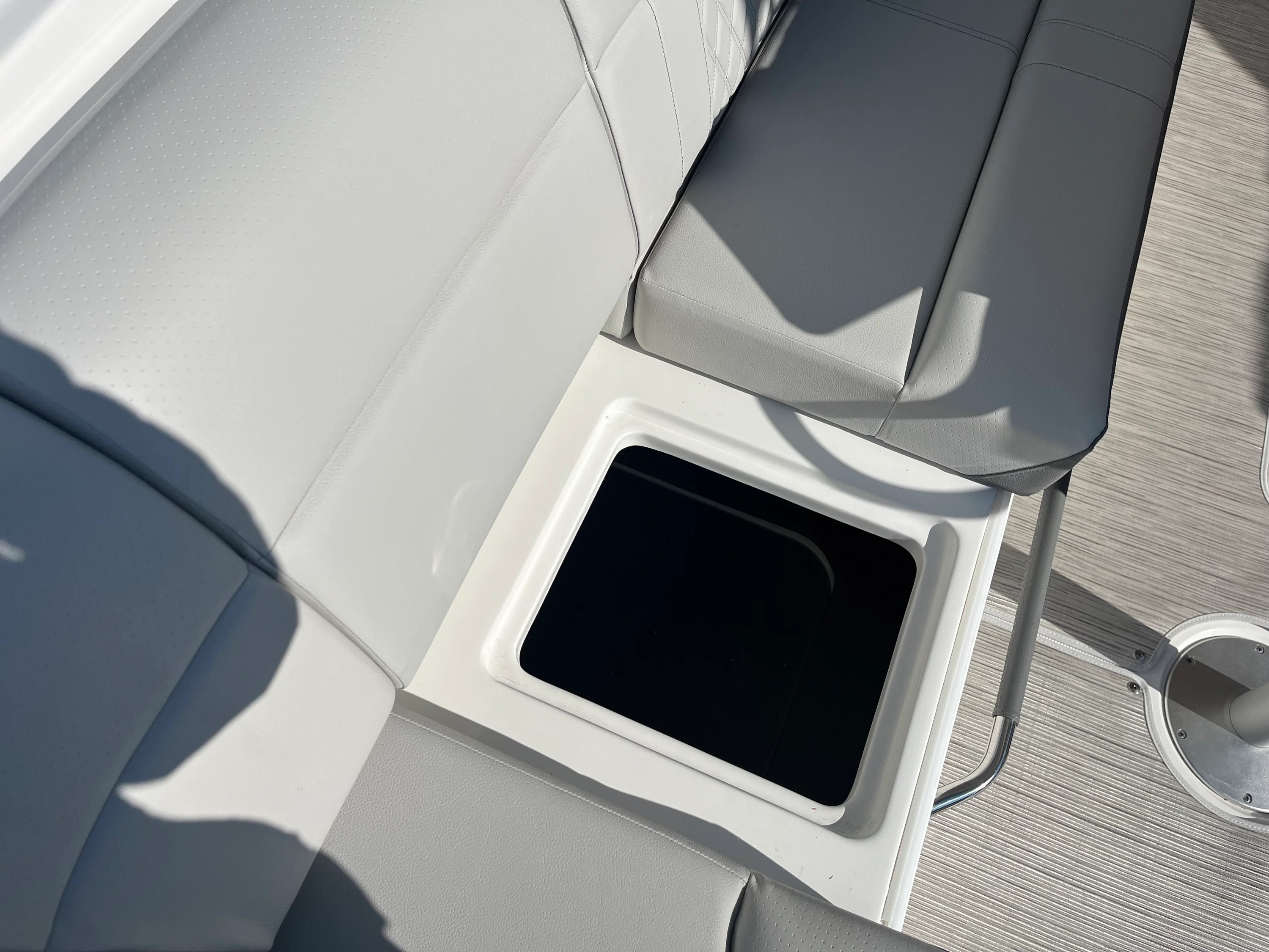 2026 Sea Ray SLX 400 Outboard Image Thumbnail #57