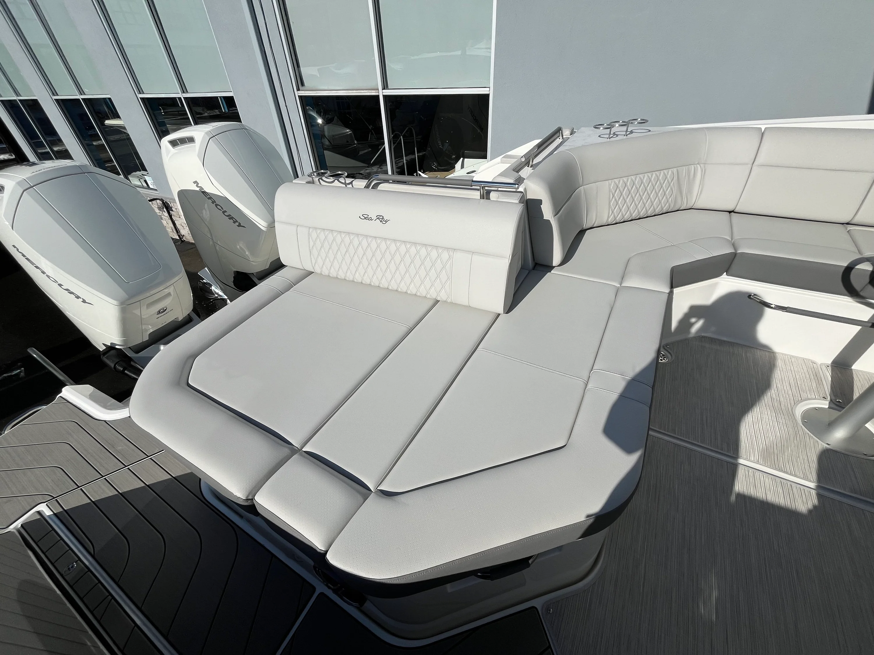 2026 Sea Ray SLX 400 Outboard Image Thumbnail #55