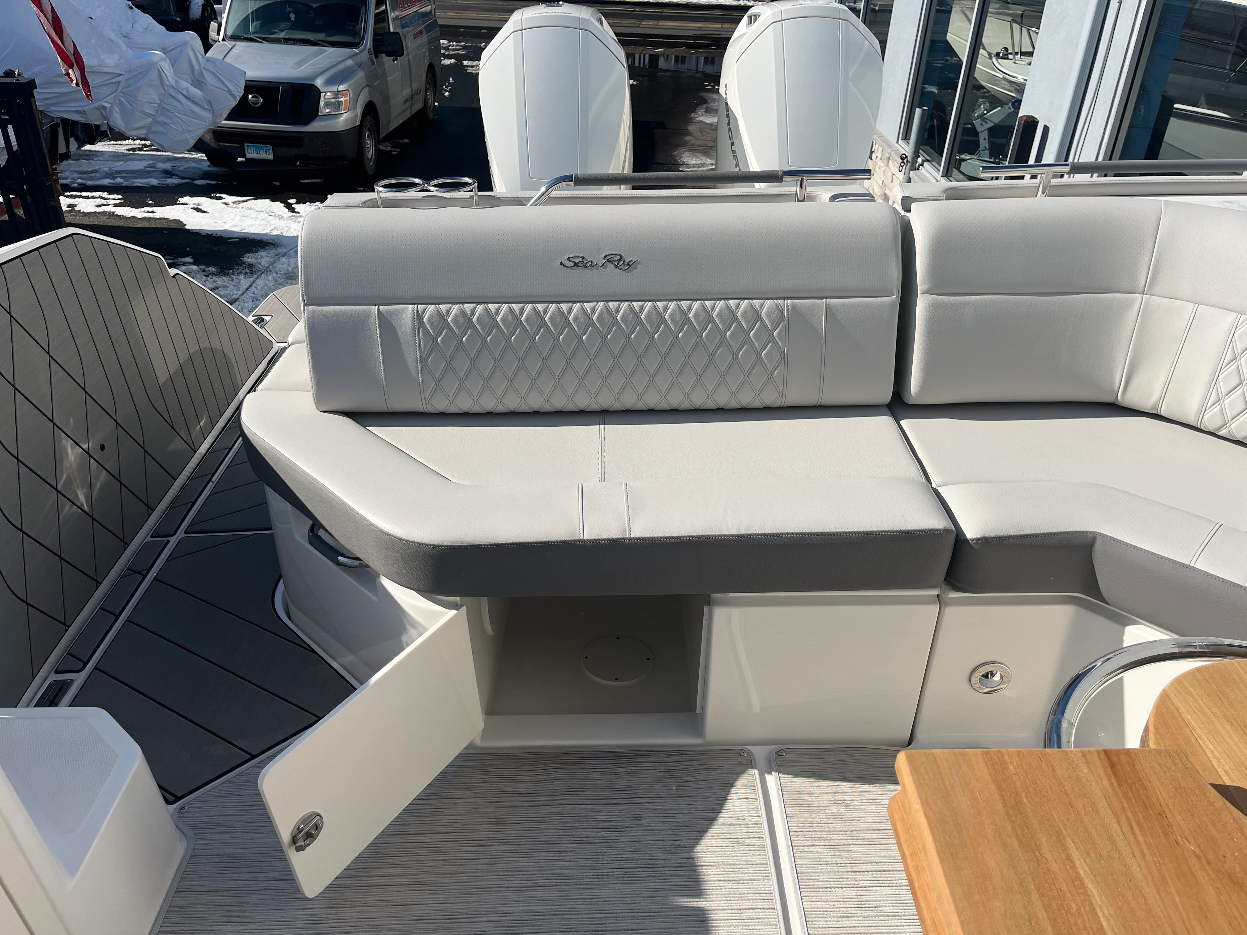 2026 Sea Ray SLX 400 Outboard Image Thumbnail #46