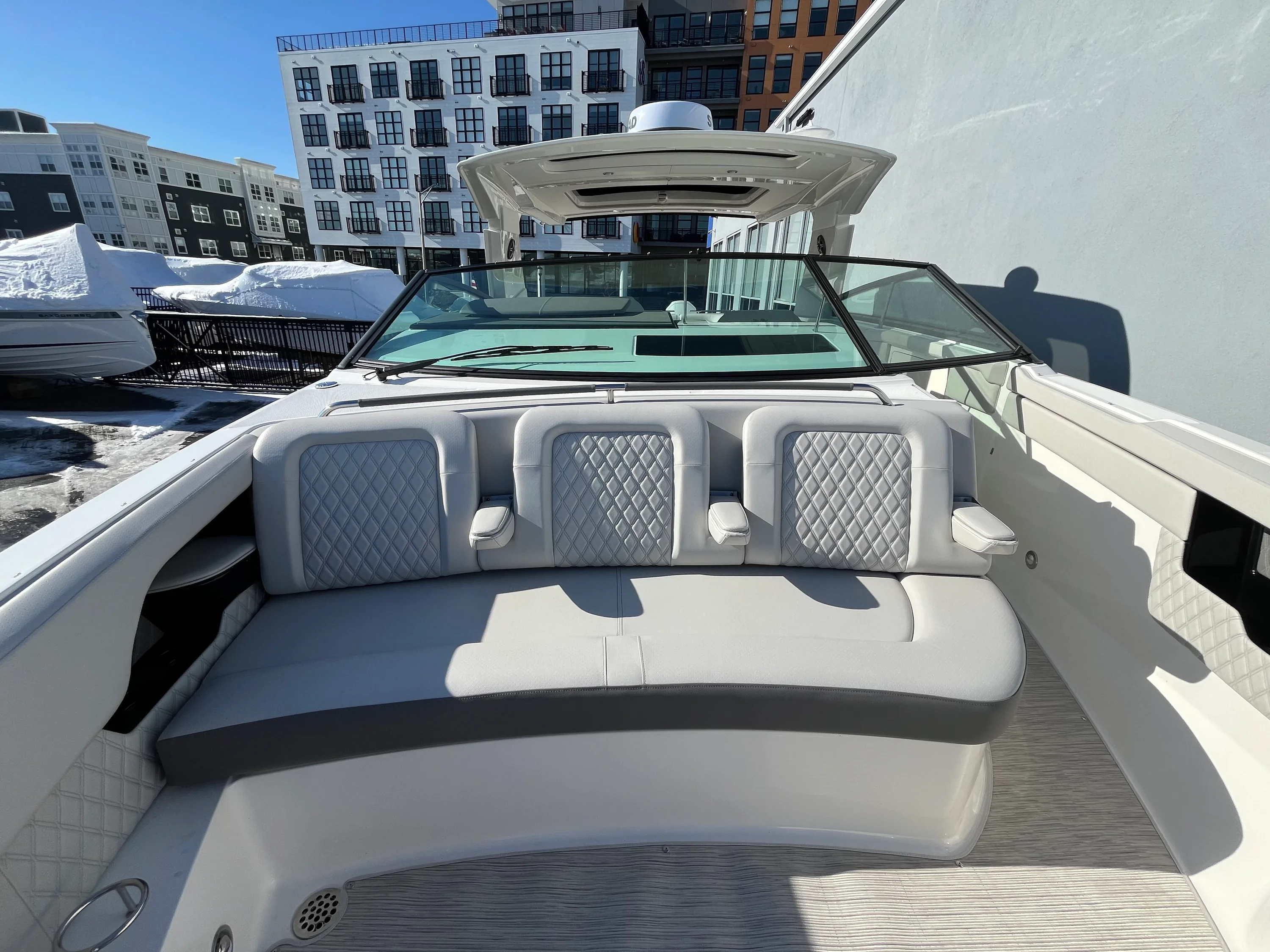 2026 Sea Ray SLX 400 Outboard Image Thumbnail #30