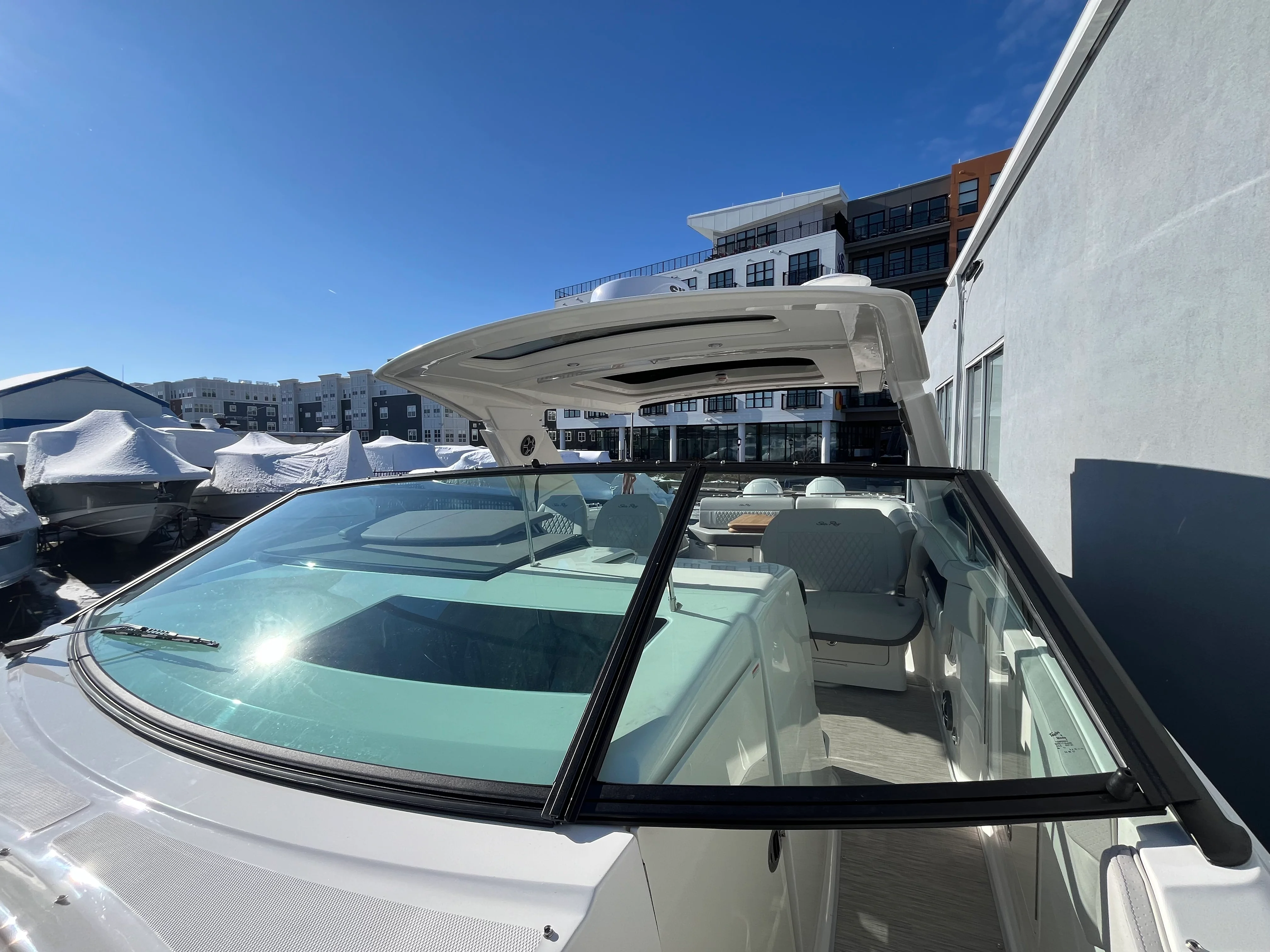 2026 Sea Ray SLX 400 Outboard Image Thumbnail #25