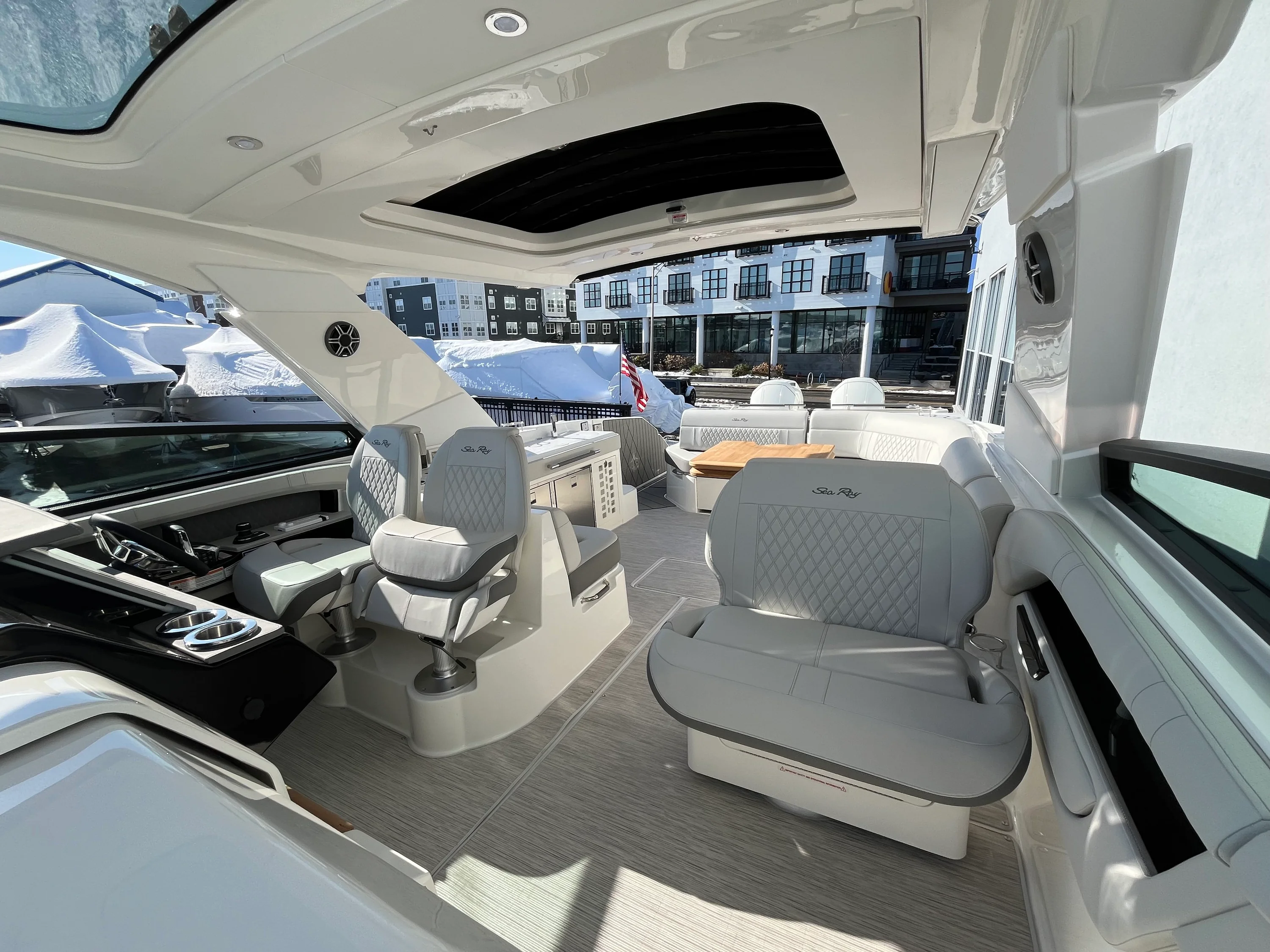 2026 Sea Ray SLX 400 Outboard Image Thumbnail #21