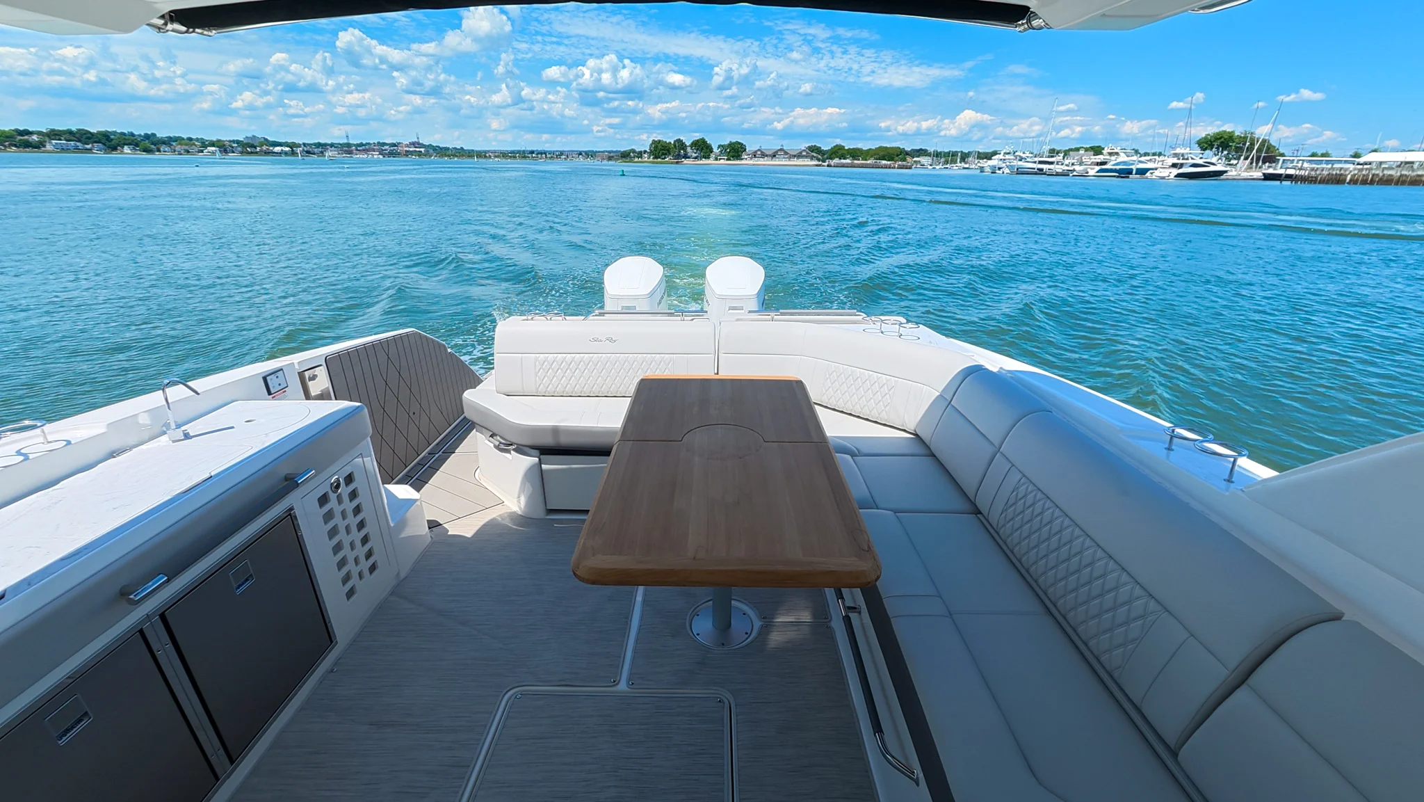 2026 Sea Ray SLX 400 Outboard Image Thumbnail #28