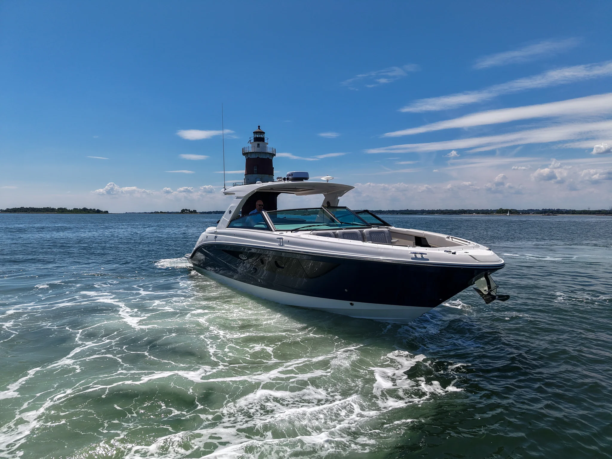 2026 Sea Ray SLX 400 Outboard Image Thumbnail #11