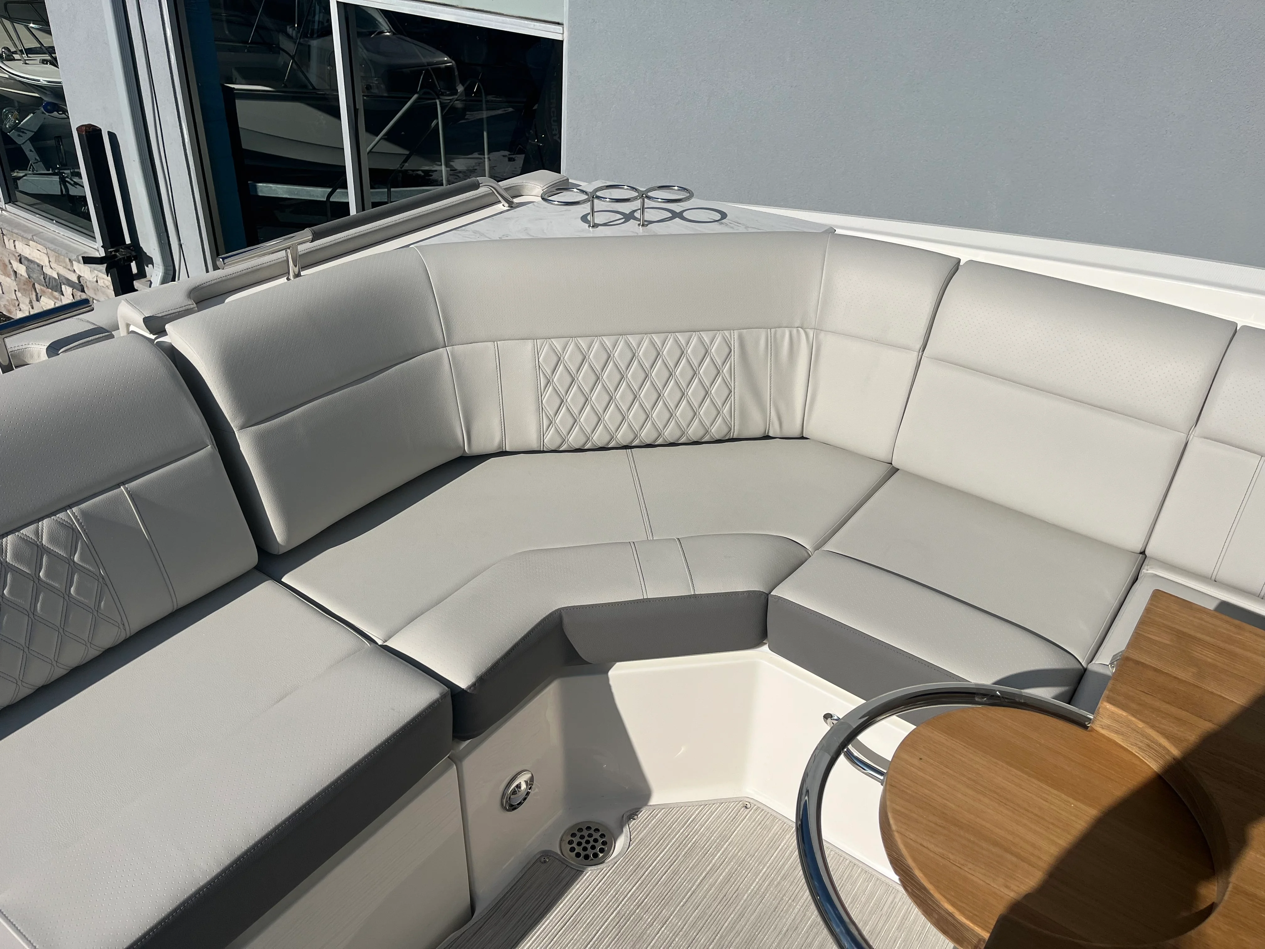 2026 Sea Ray SLX 400 Outboard Image Thumbnail #48