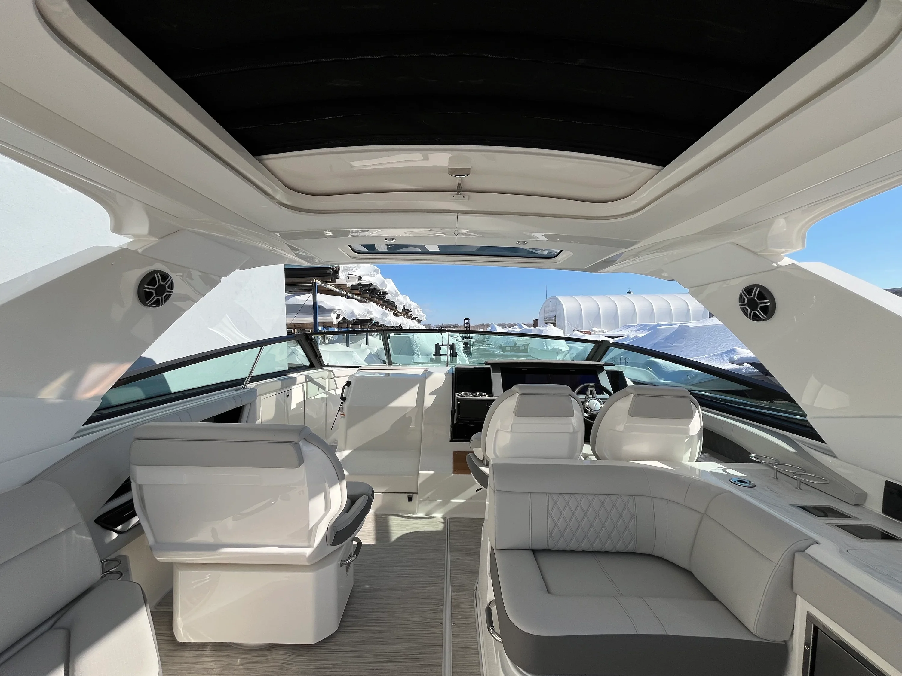 2026 Sea Ray SLX 400 Outboard Image Thumbnail #14